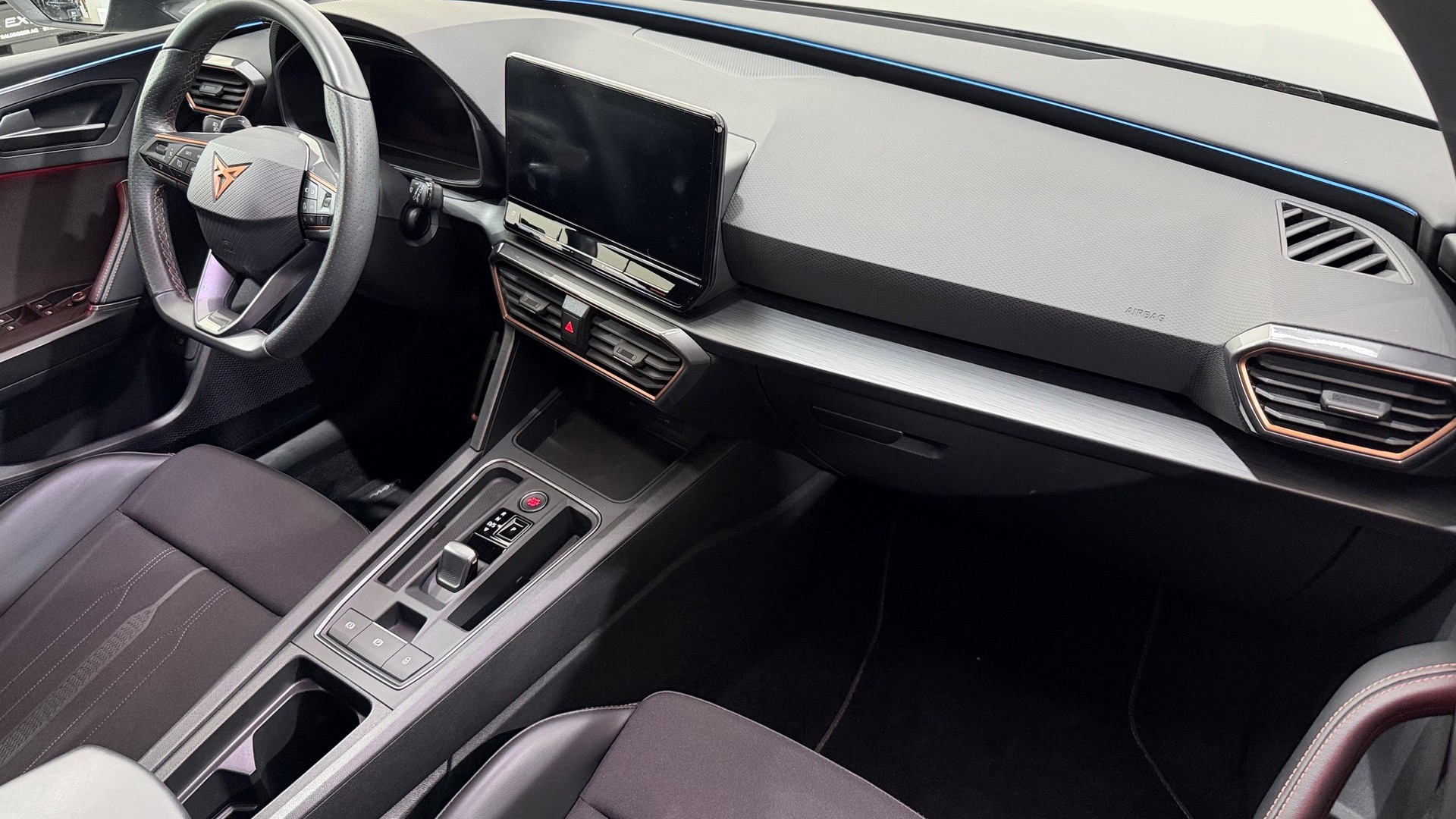 CUPRA LEON 1.4 e-HYBRID pHEV DSG-showroom-element-3