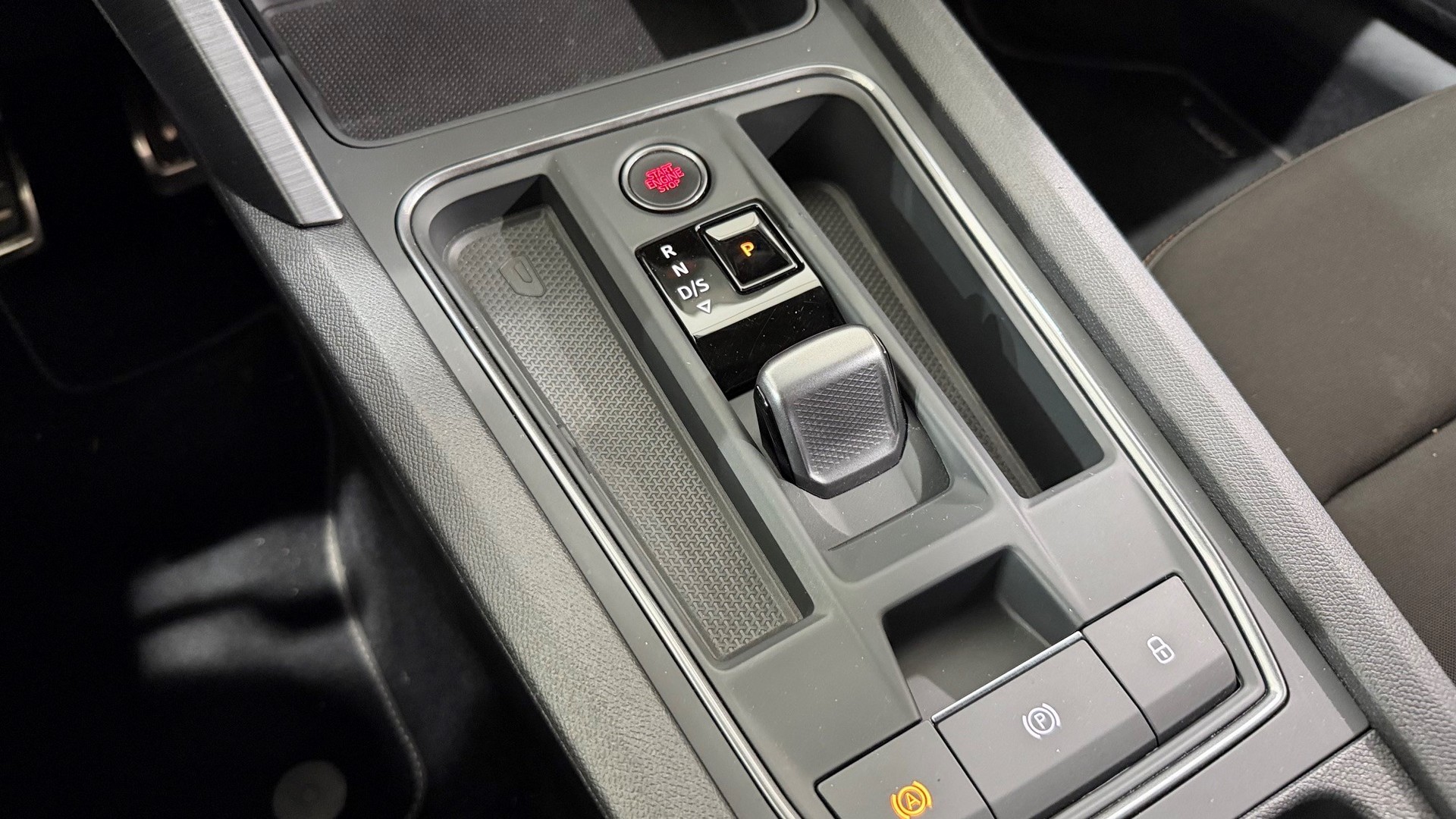 CUPRA LEON 1.4 e-HYBRID pHEV DSG-image-11