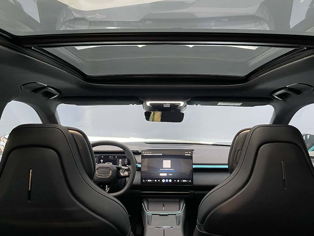 LYNK & CO 08 1.5 PHEV More-image-13