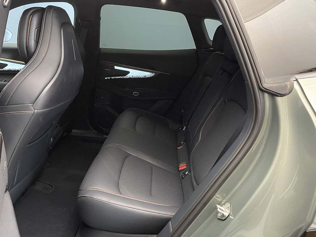 LYNK & CO 08 1.5 PHEV More-image-7