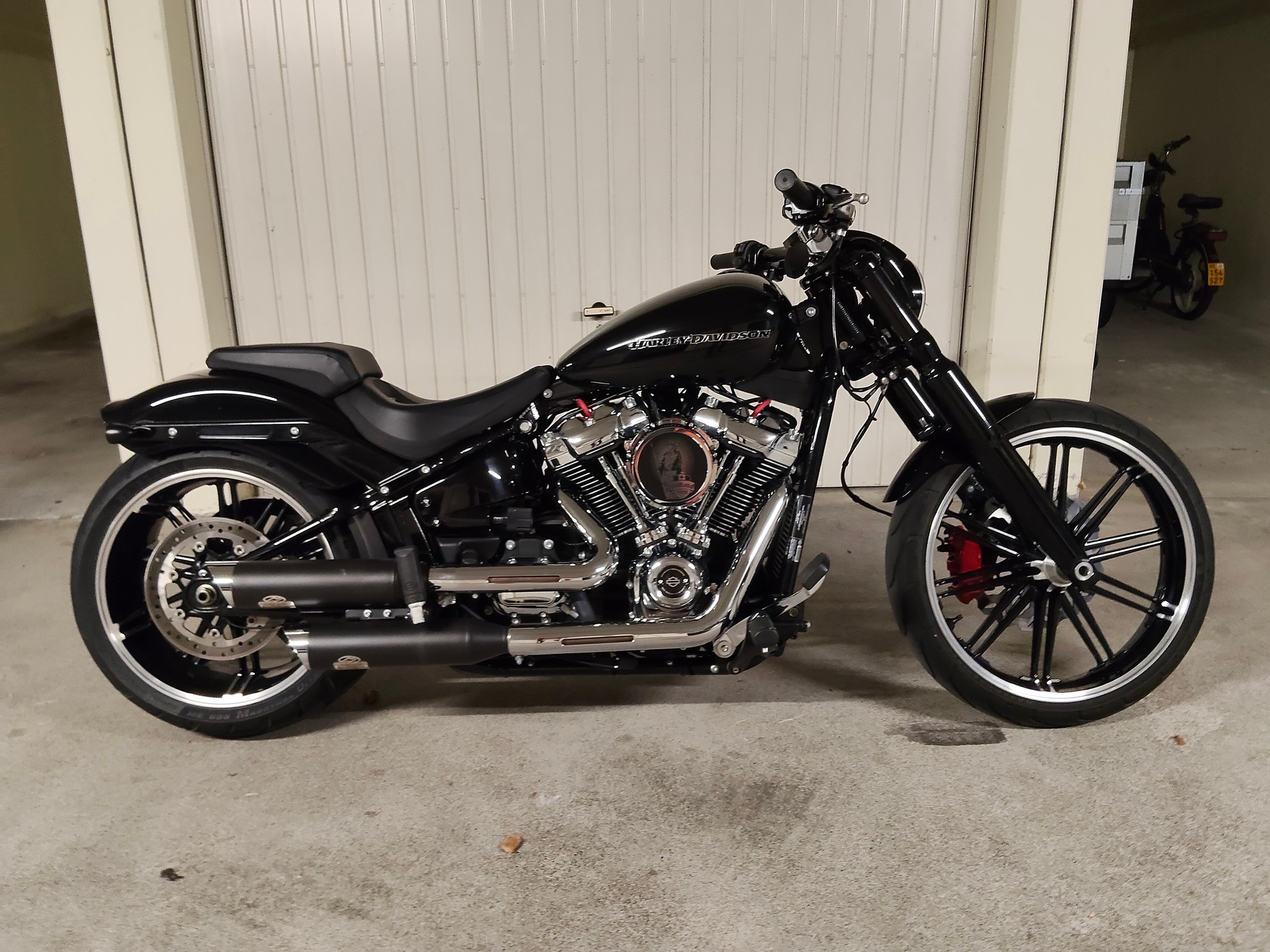 HARLEY-DAVIDSON FXBRS Breakout 114 ABS-image-0