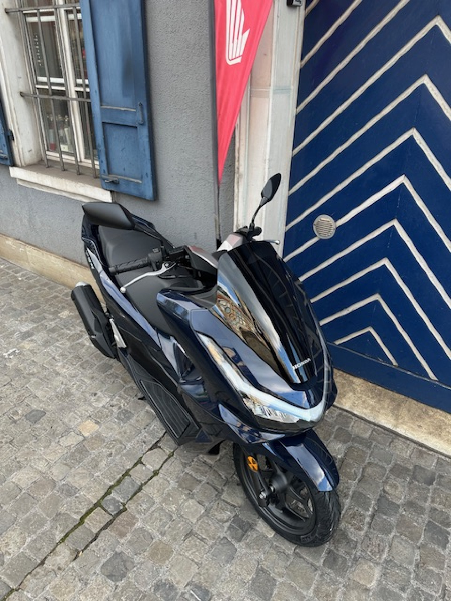 HONDA PCX 125 DX Modell mit TFT Display/ Aktion -290.--image-3