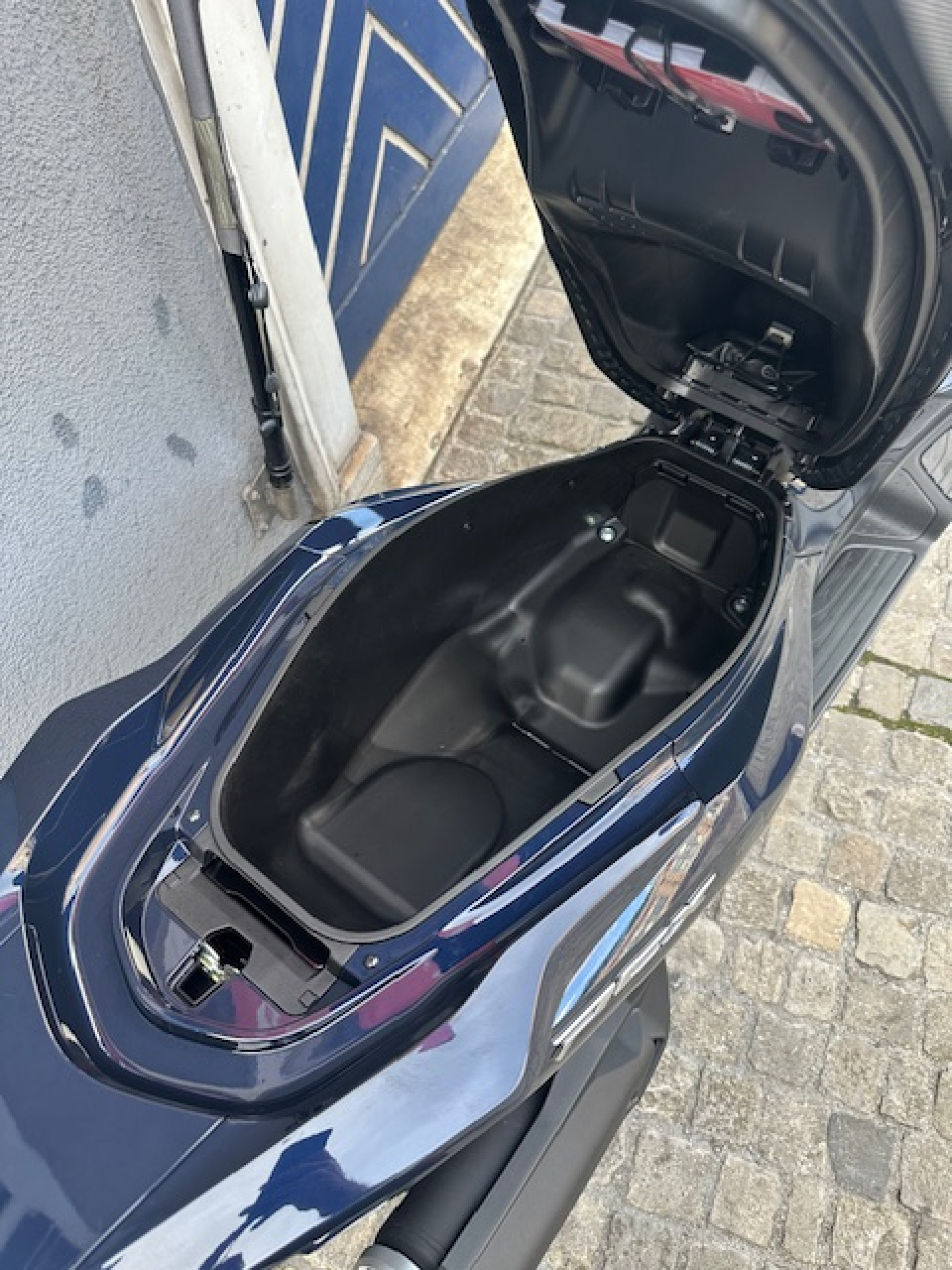 HONDA PCX 125 DX Modell mit TFT Display/ Aktion -290.--image-1