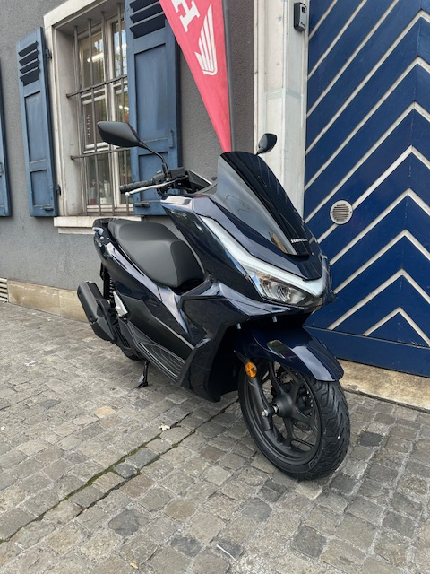 HONDA PCX 125 DX Modell mit TFT Display/ Aktion -290.--image-0