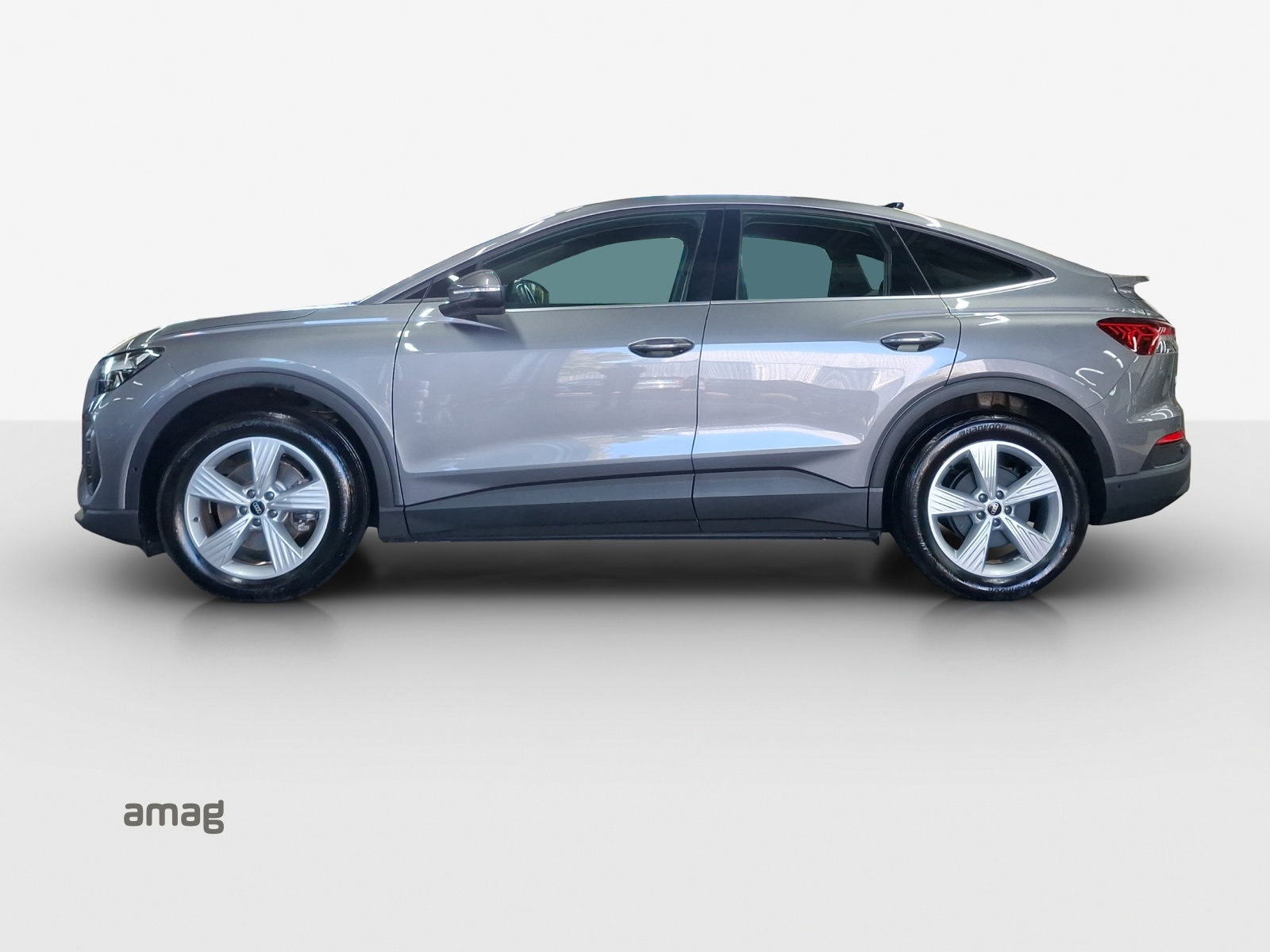 AUDI Q4 Sportback e-tron 35-showroom-element-1