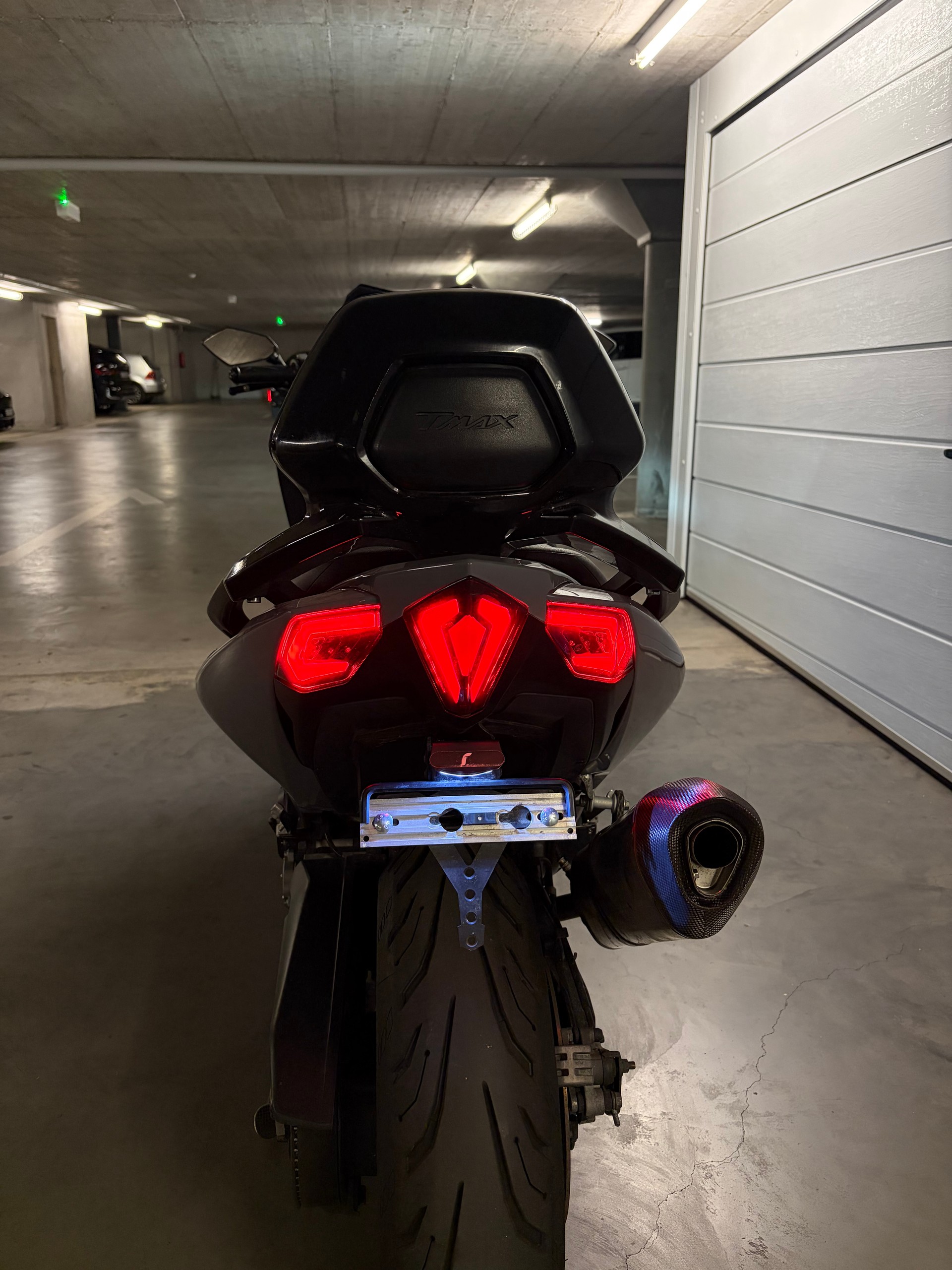 YAMAHA T-MAX XP 530 ABS-image-6