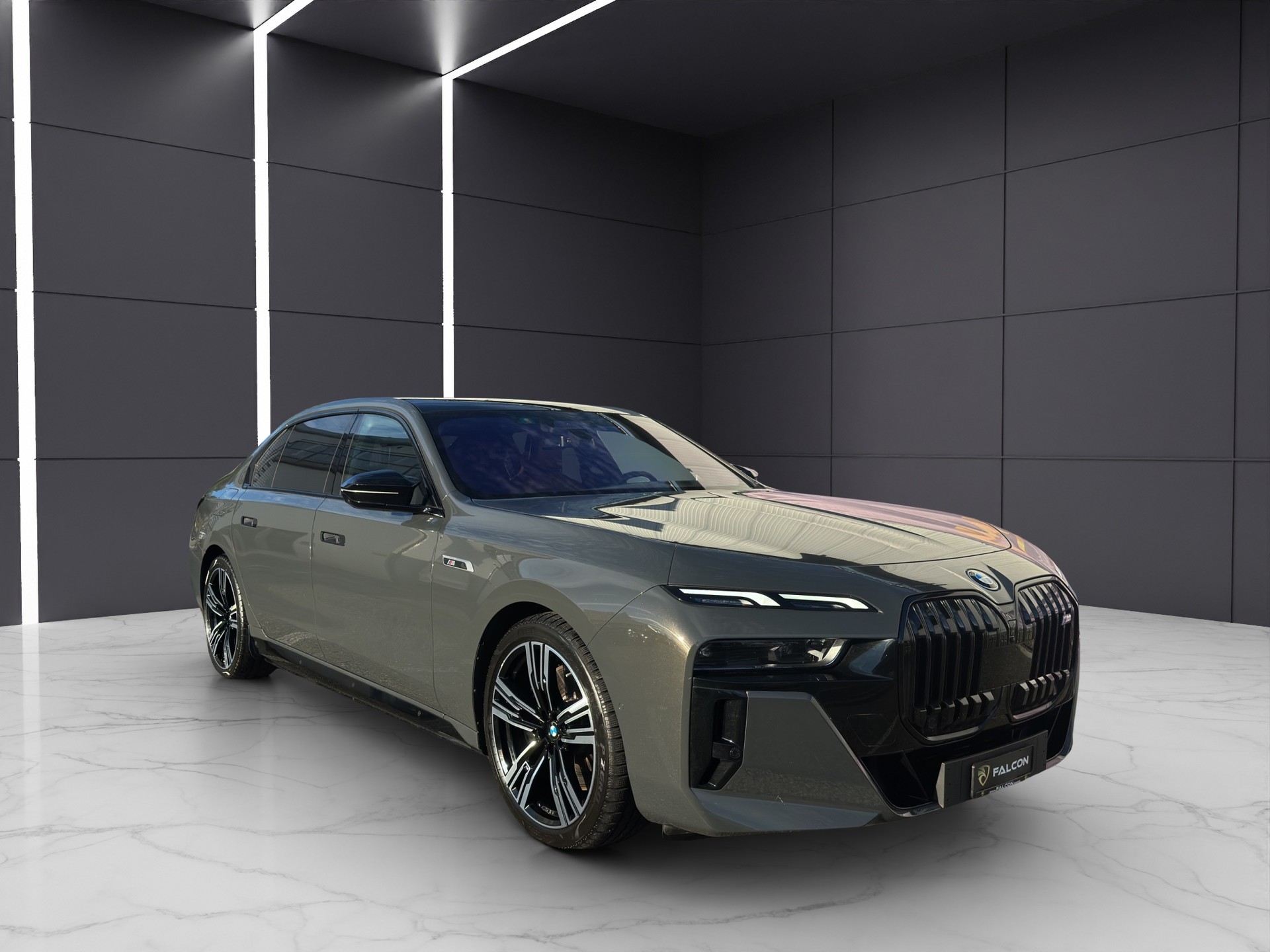 BMW M760e xDrive Steptronic-image-8