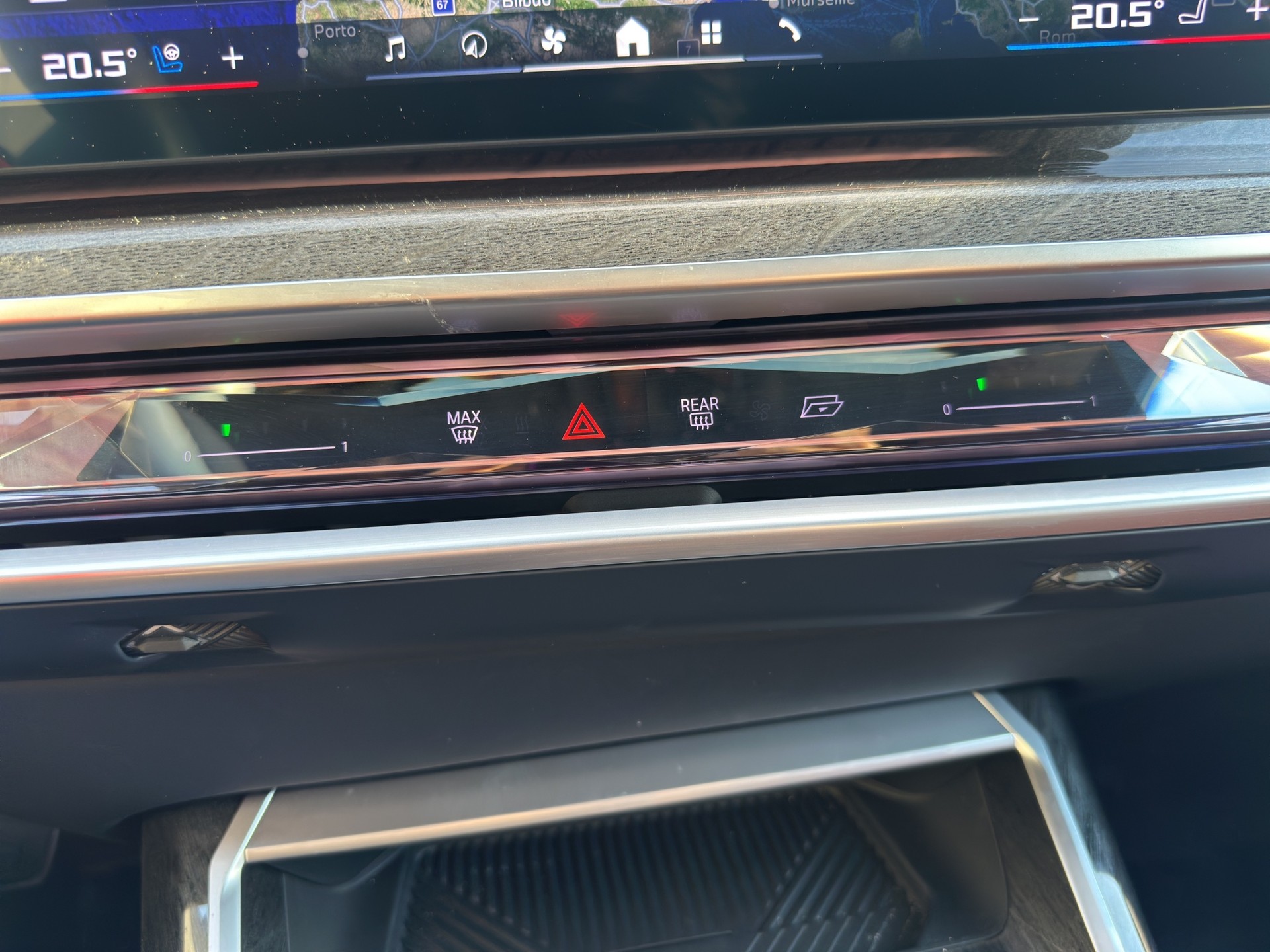 BMW M760e xDrive Steptronic-image-61