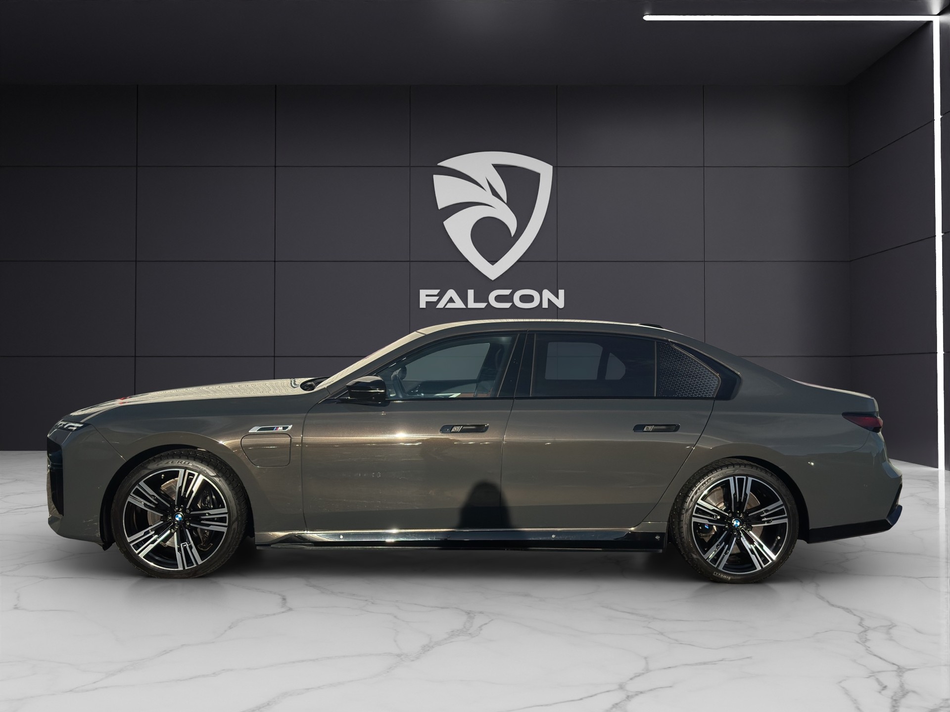 BMW M760e xDrive Steptronic-showroom-element-3