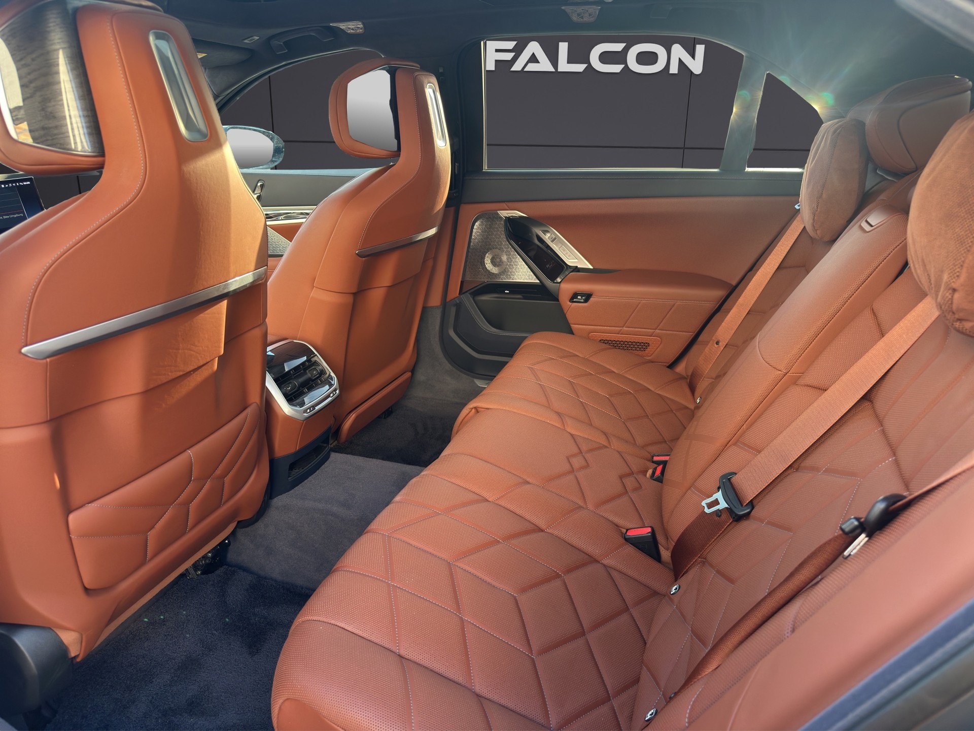 BMW M760e xDrive Steptronic-image-33
