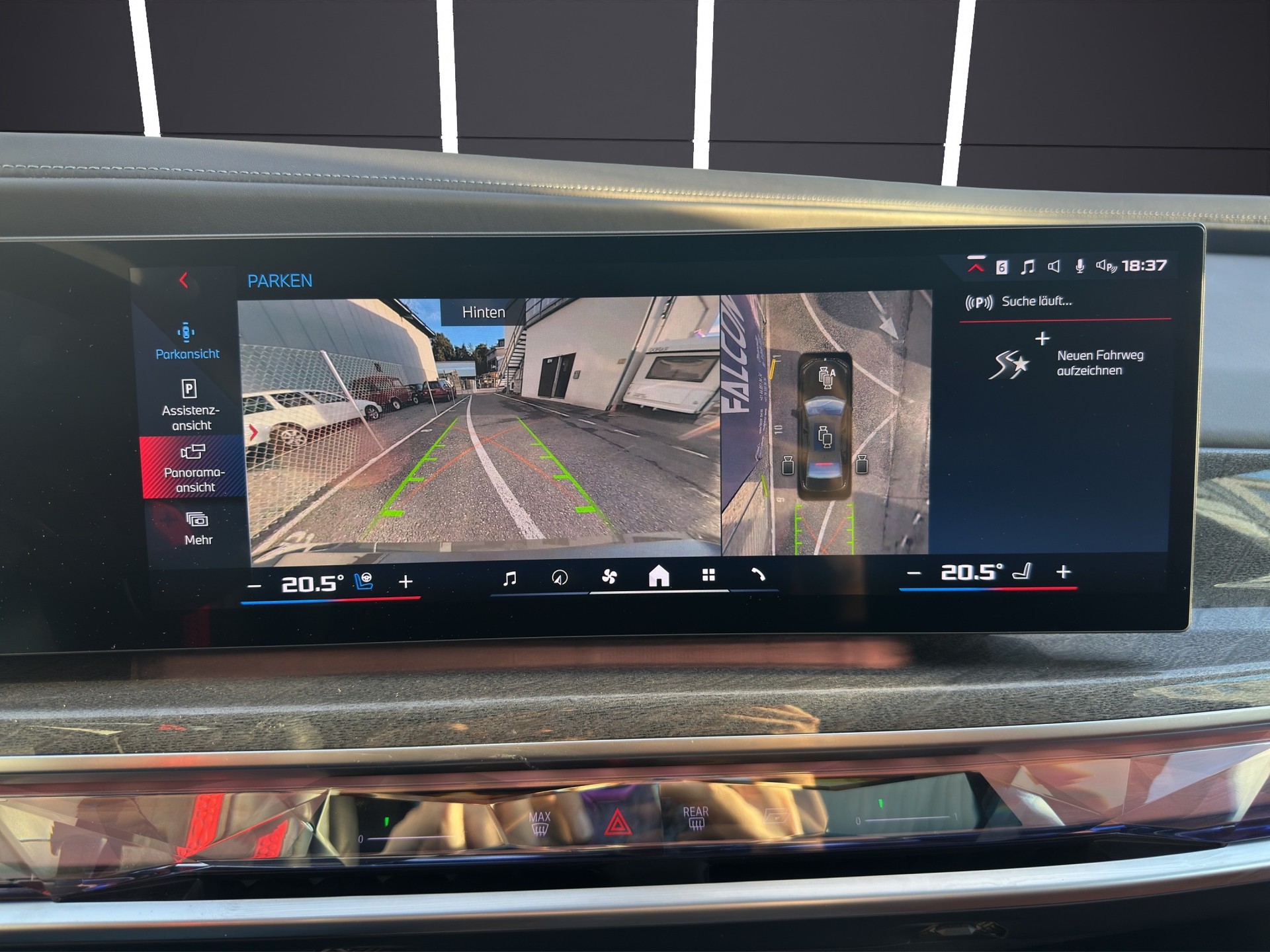 BMW M760e xDrive Steptronic-image-27