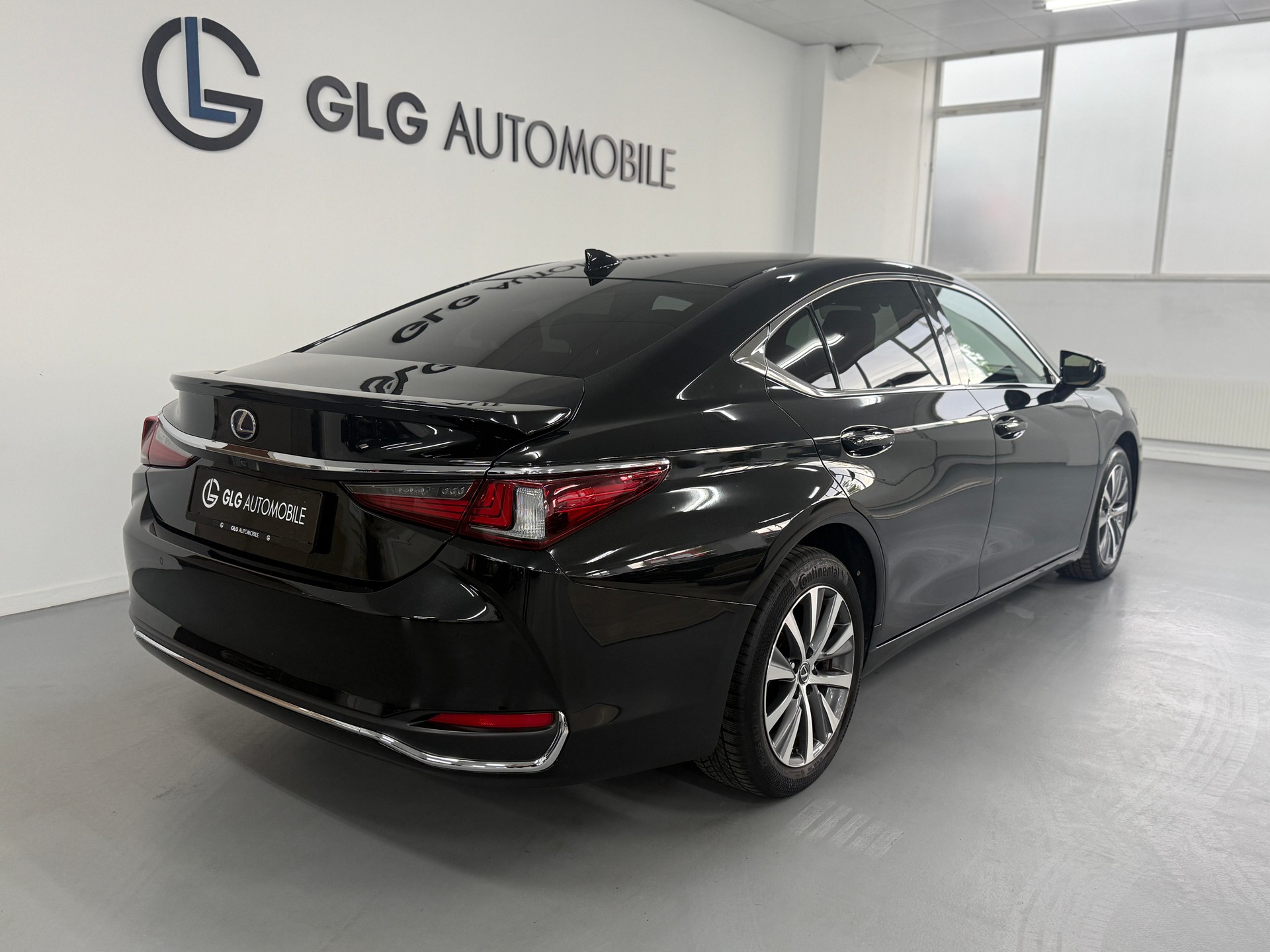 LEXUS ES 300h Comfort-showroom-element-3