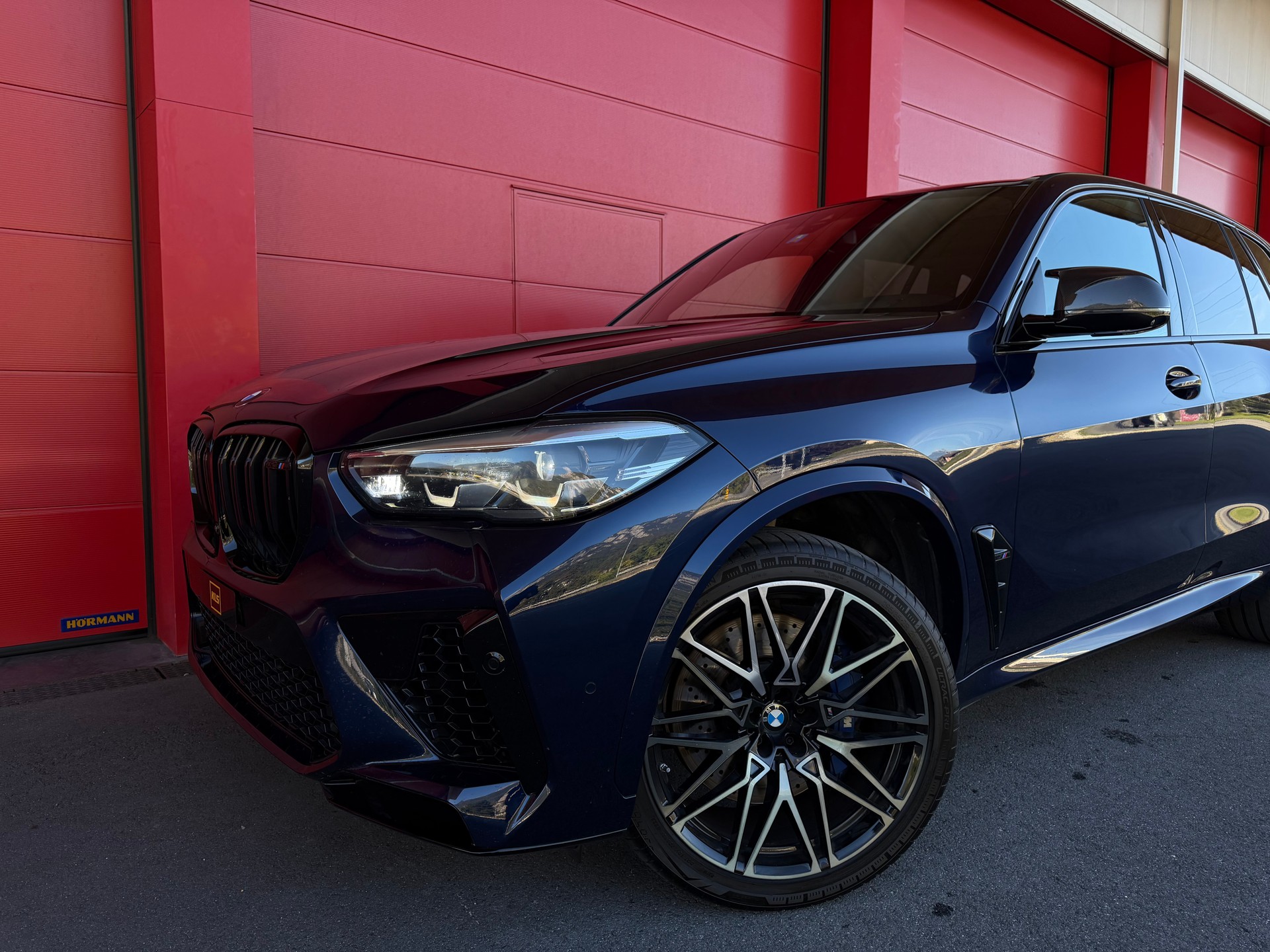 BMW X5M Competition Steptronic Competition *CH-Fahrzeug*-image-5