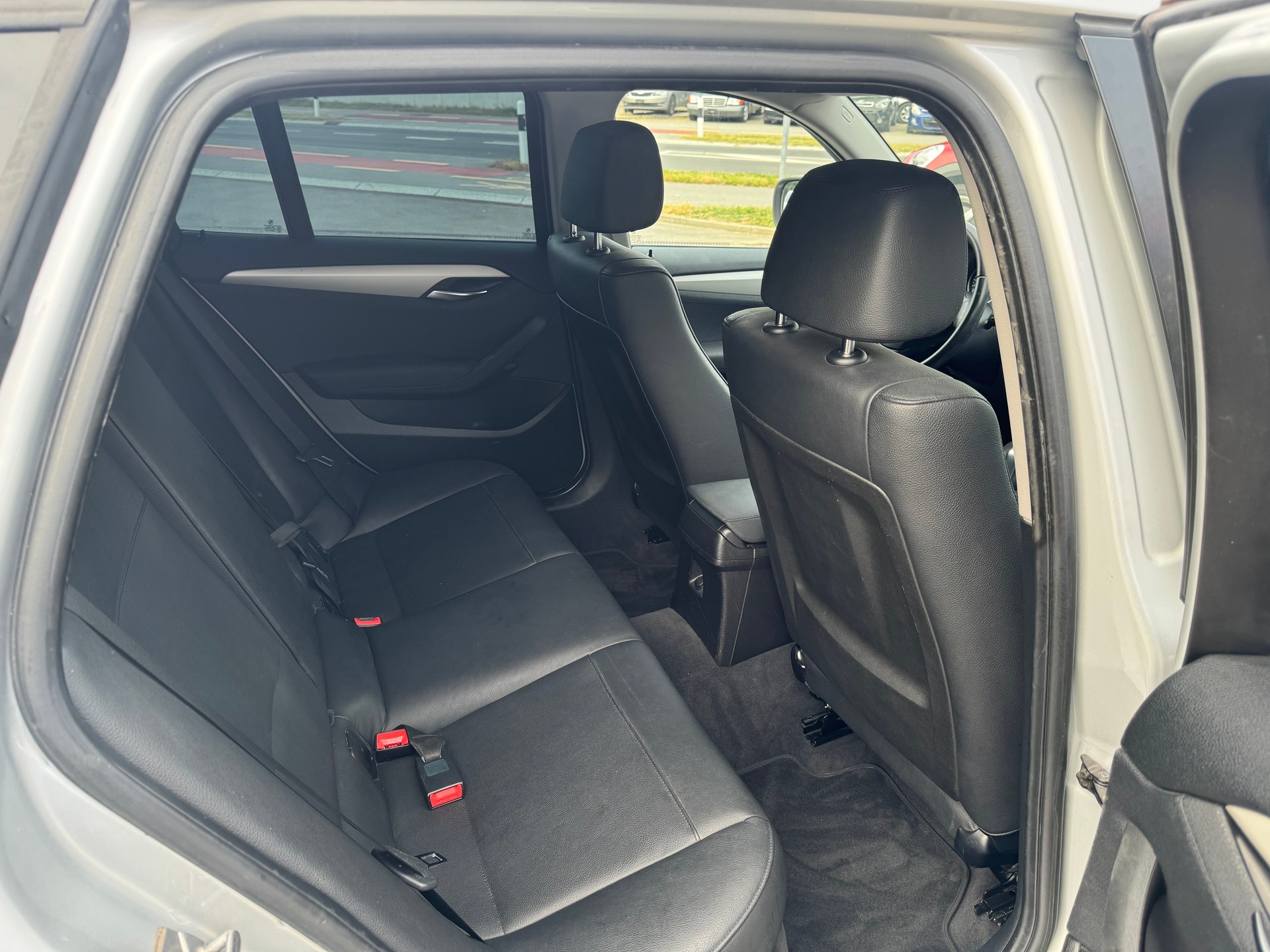 BMW X1 xDrive 20d Steptronic-image-12