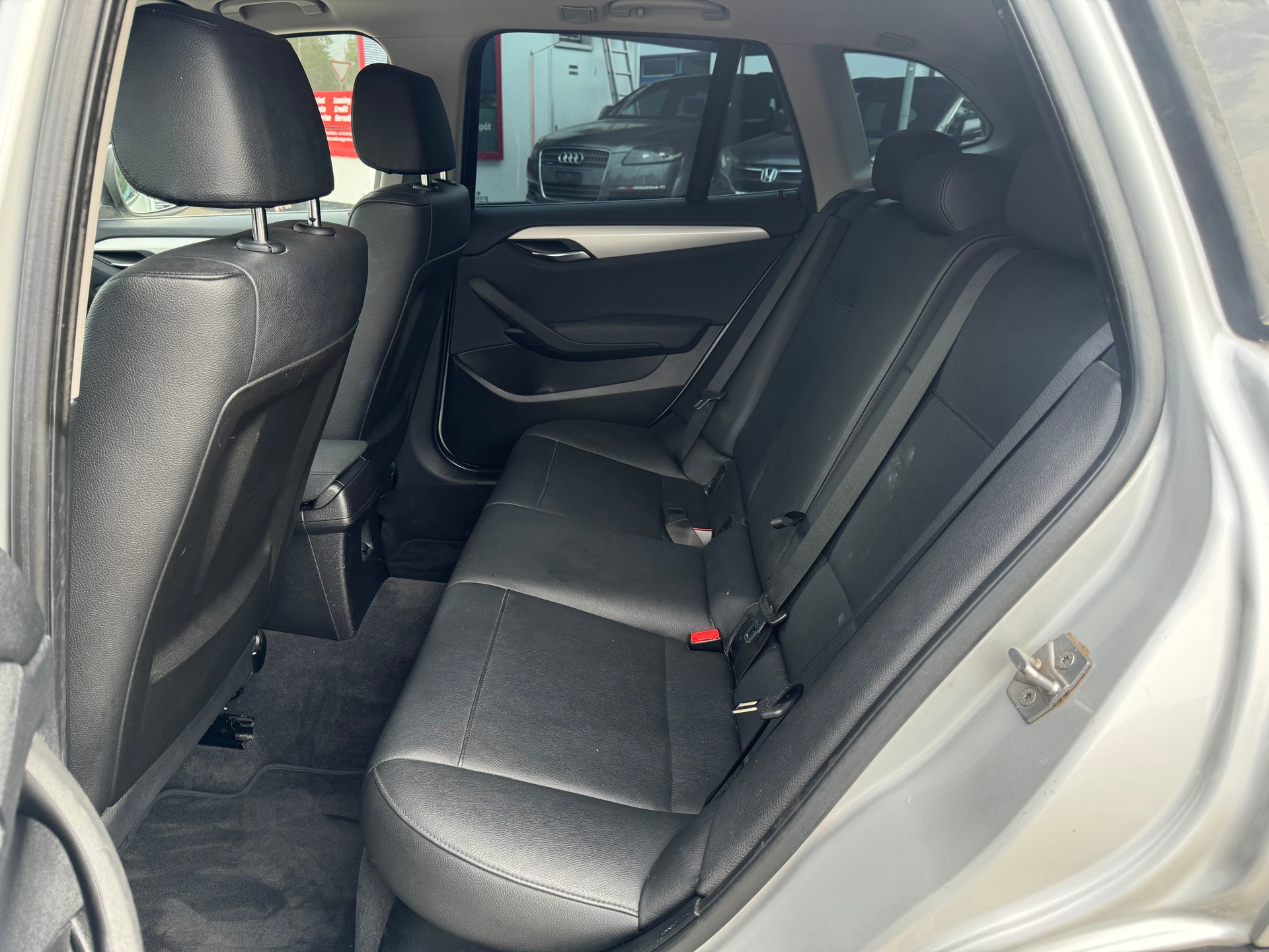 BMW X1 xDrive 20d Steptronic-image-13