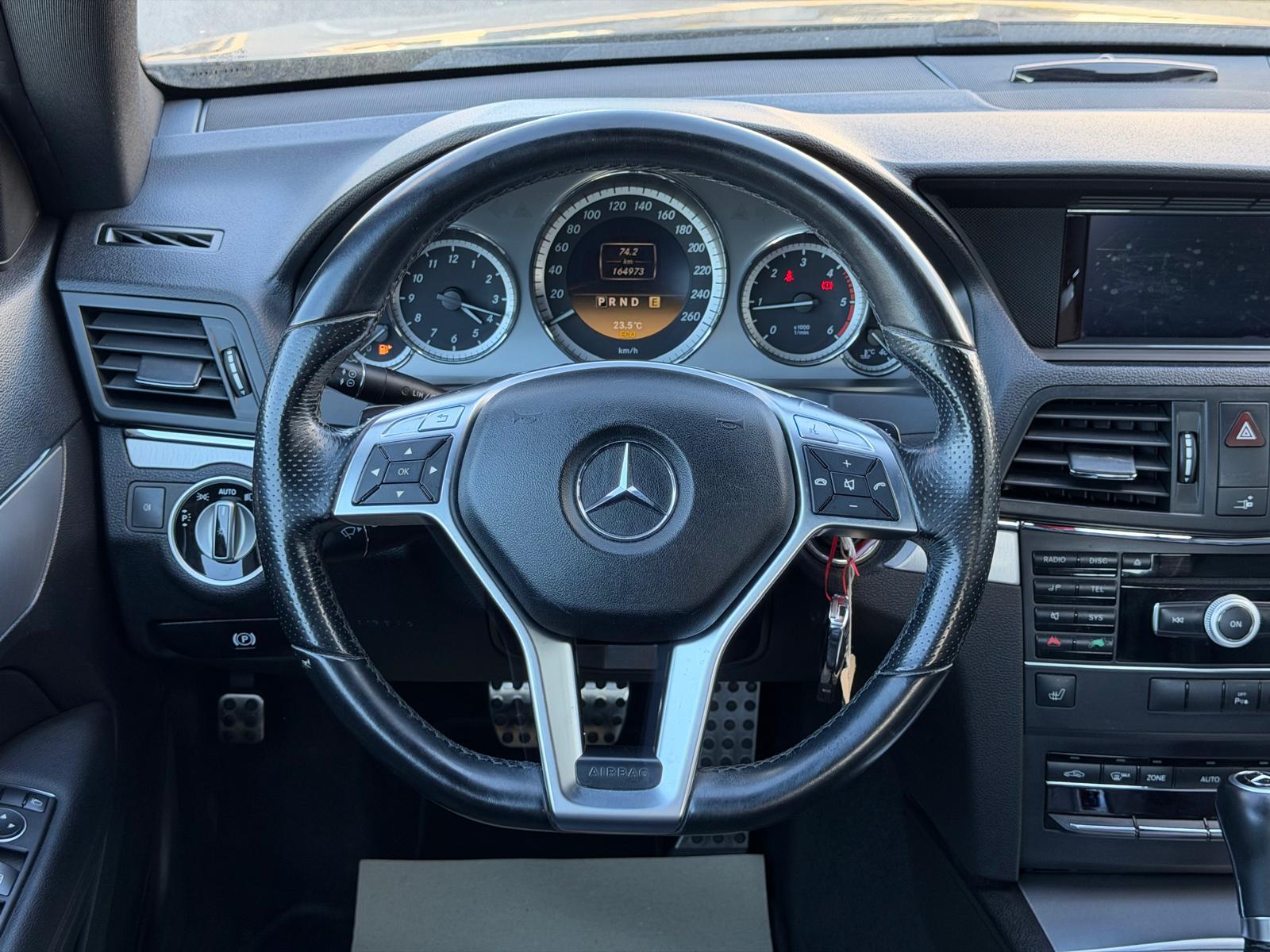 MERCEDES-BENZ E-Klasse C207 Coupé E 220 CDI BlueEF-image-9