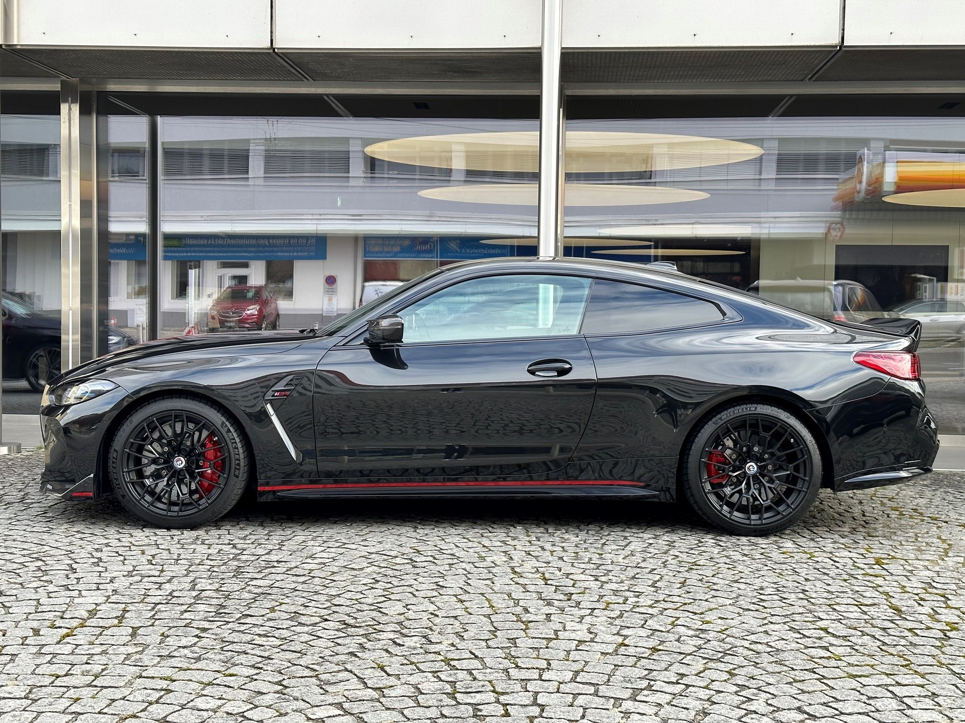 BMW M4 CSL Coupé-image-2