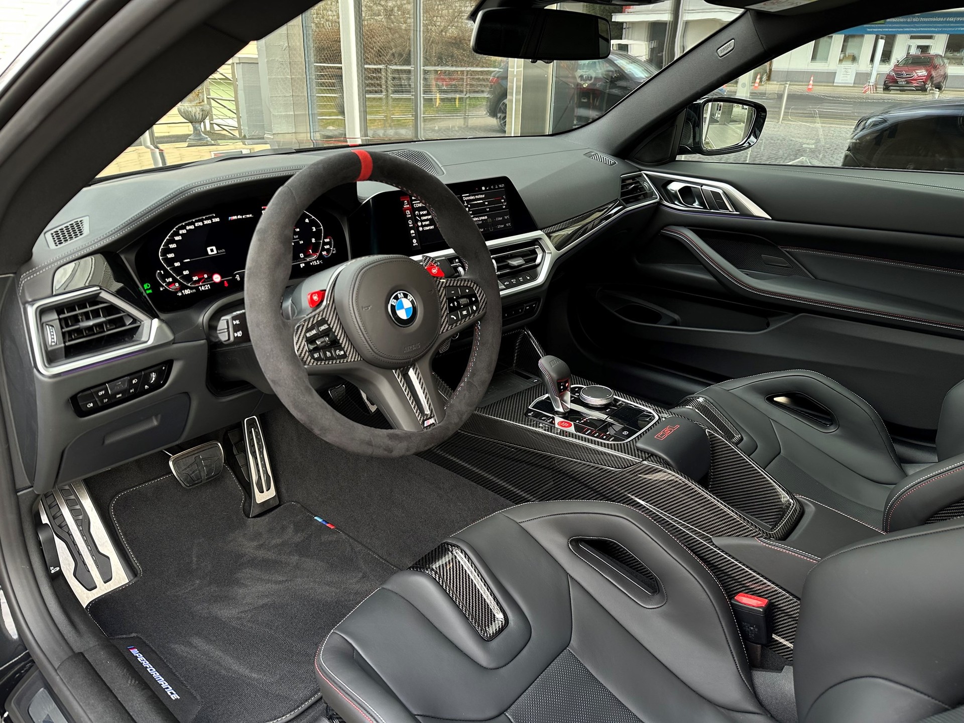 BMW M4 CSL Coupé-image-7
