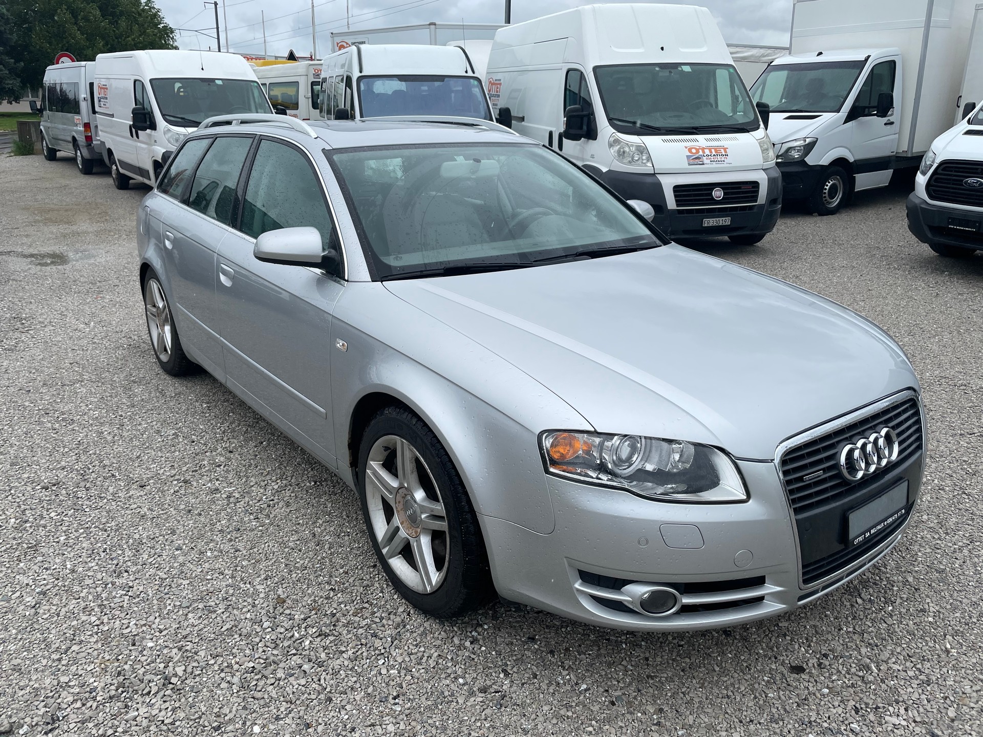 AUDI A4 Avant 3.0 V6 TDI quattro-image-1