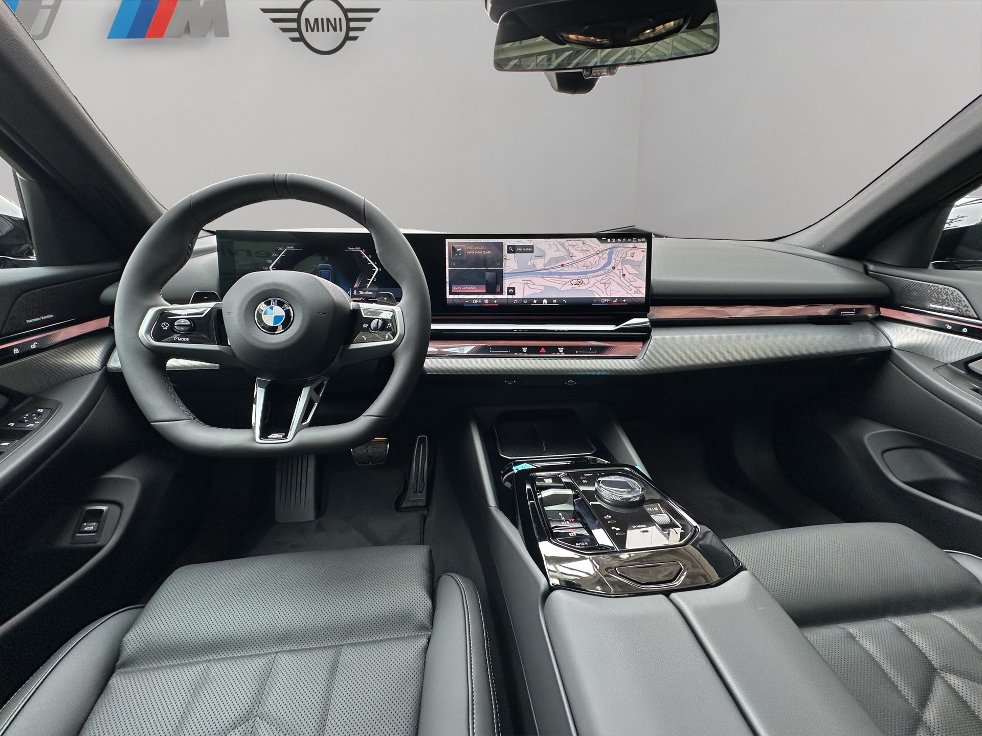 BMW 540d xDrive 48V Touring M Sport Pro Steptronic-image-11