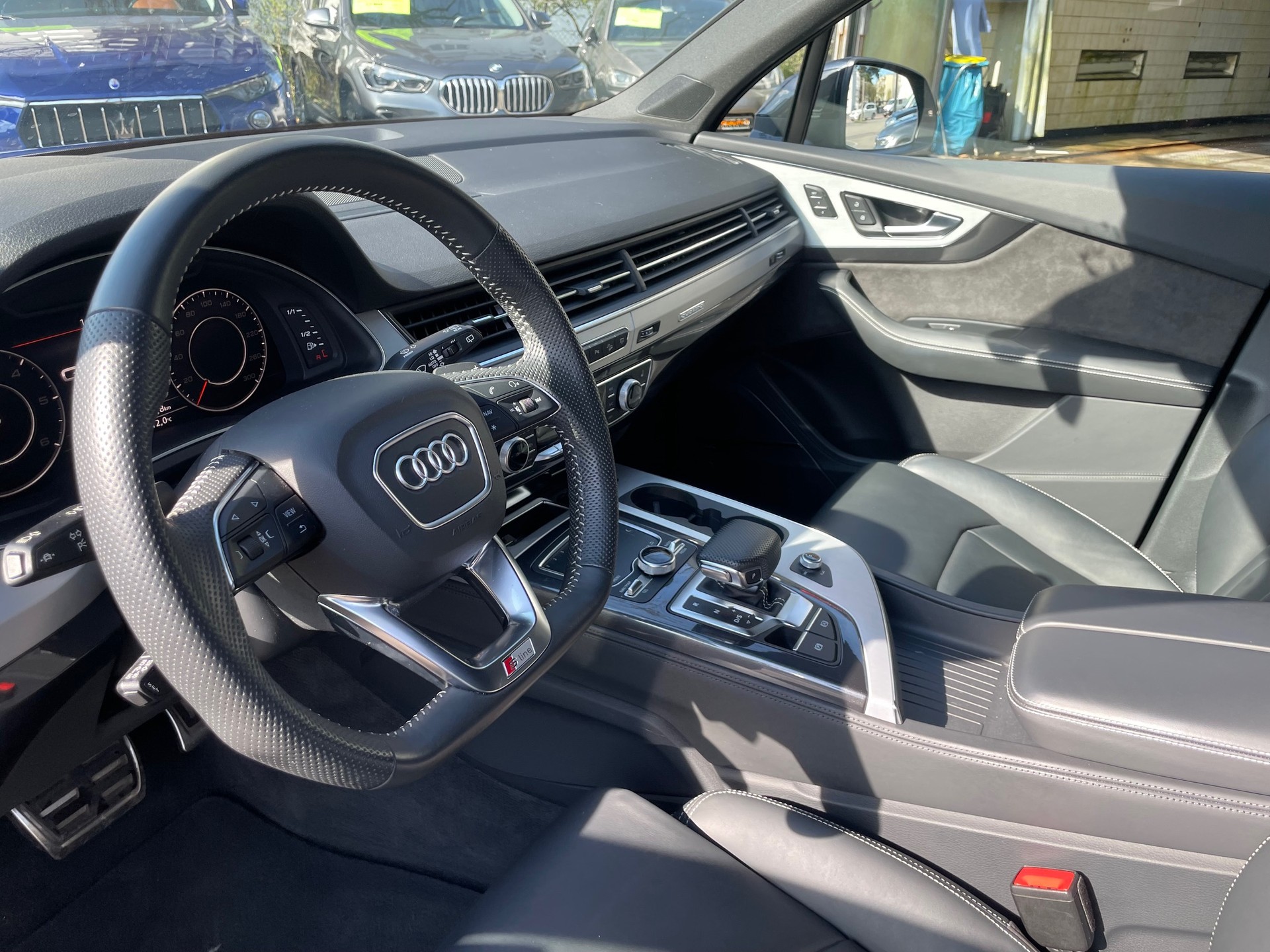 AUDI Q7 50 TDI S Line quattro Tiptronic 7-Plätzer-image-4