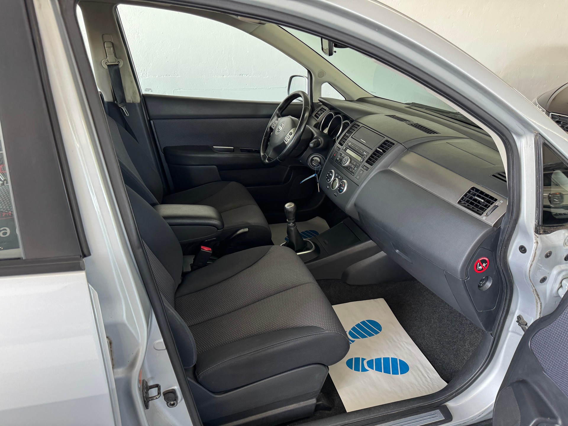 NISSAN Tiida 1.8 tekna-image-17