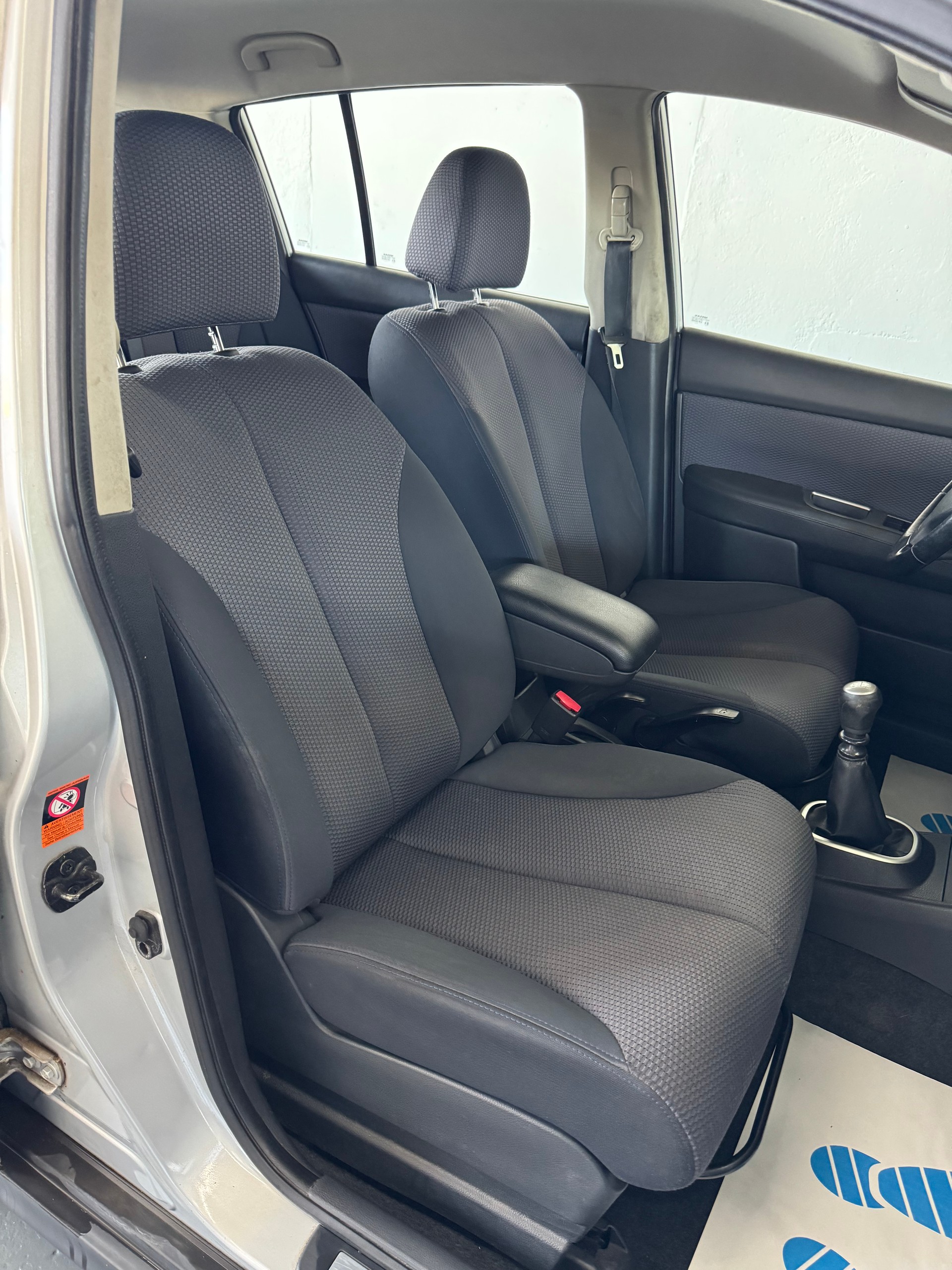 NISSAN Tiida 1.8 tekna-image-18