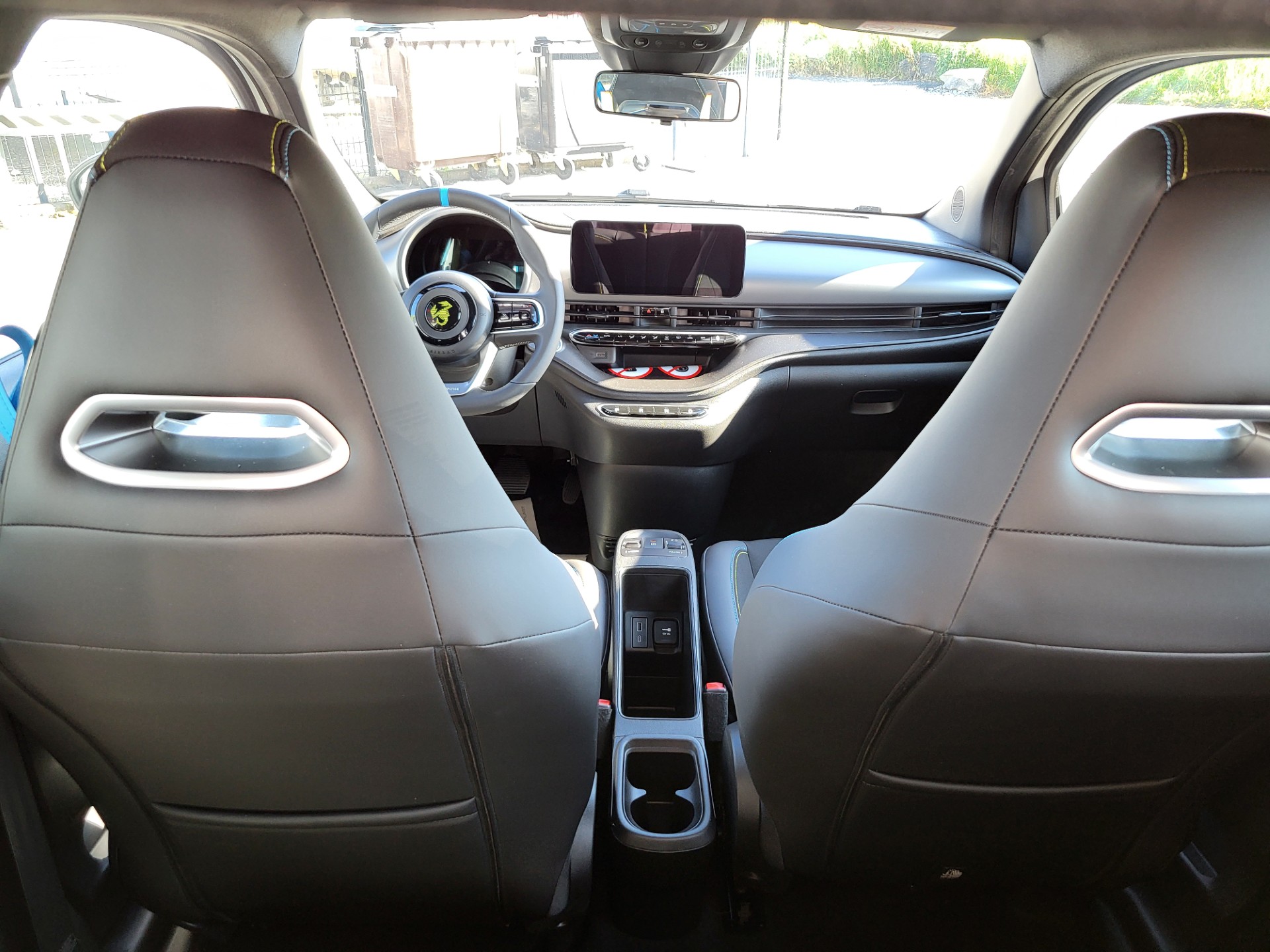 FIAT Abarth 500e-image-14