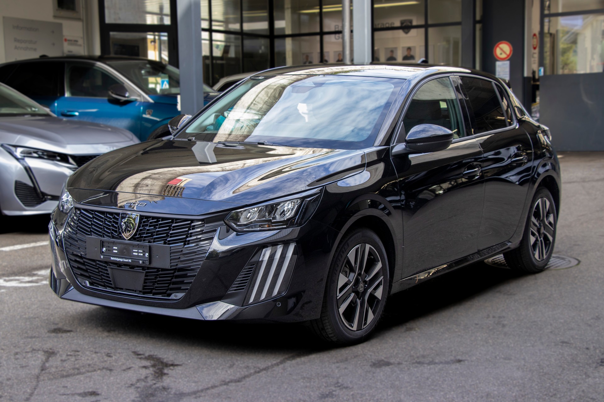 PEUGEOT 208 1.2 MHEV 110 Allure Premium