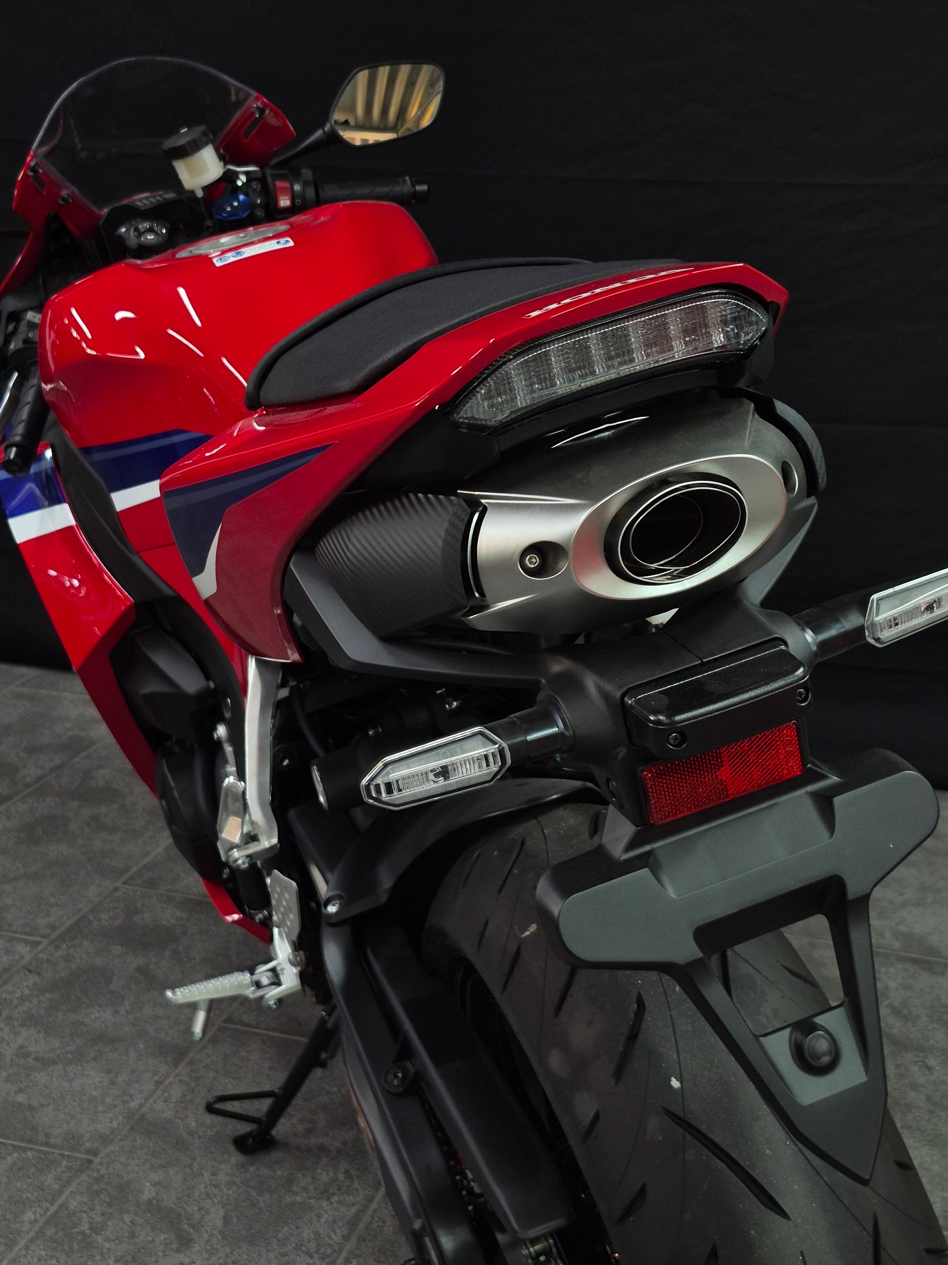 HONDA CBR 600 RR-image-15