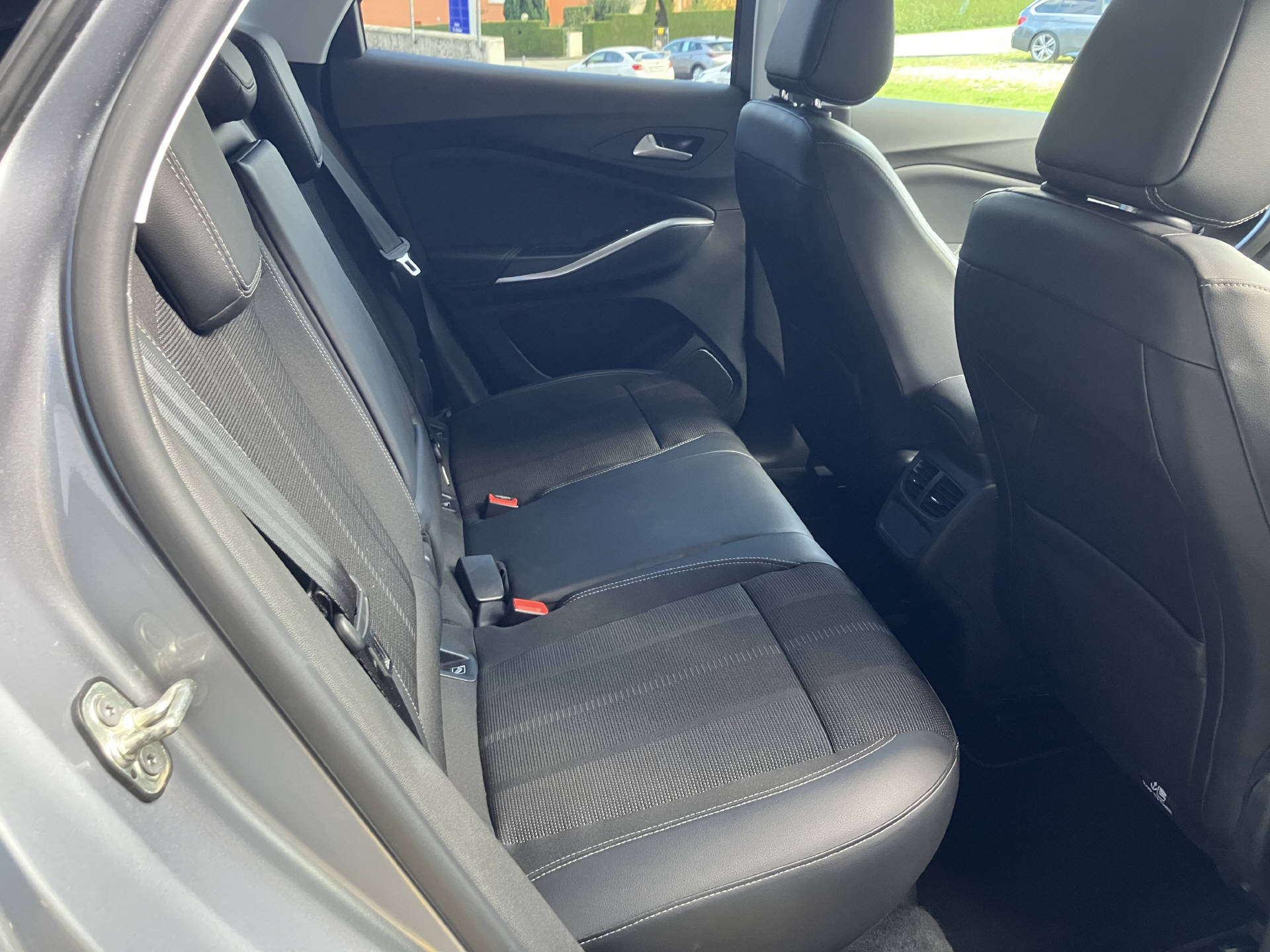 OPEL Grandland 1.2i TP GS Line Automatik-image-5