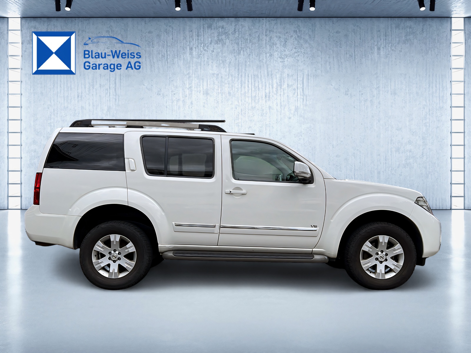 NISSAN Pathfinder 3.0 dCi LE Automatic-image-3