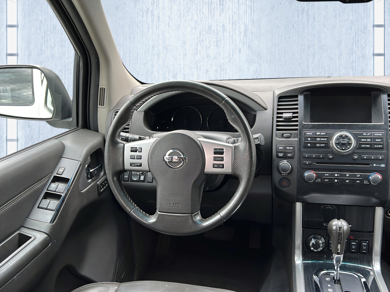 NISSAN Pathfinder 3.0 dCi LE Automatic-image-11