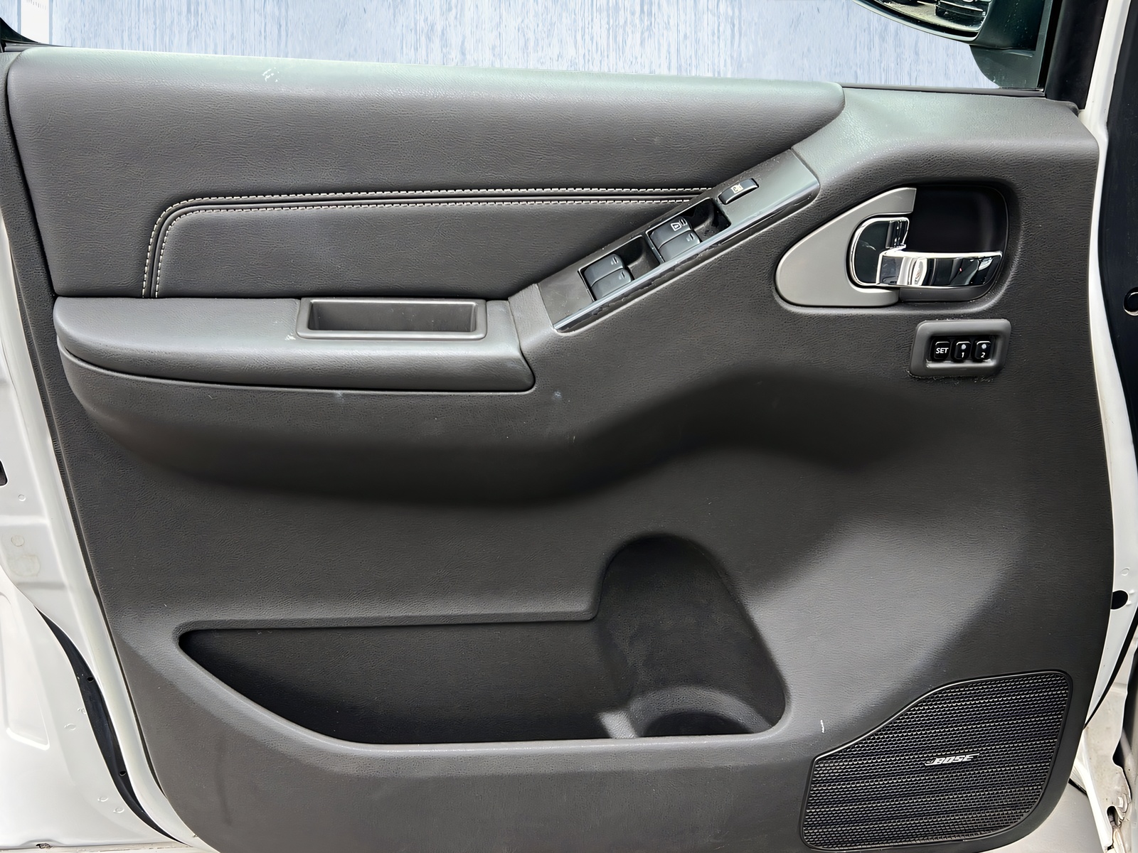 NISSAN Pathfinder 3.0 dCi LE Automatic-image-10