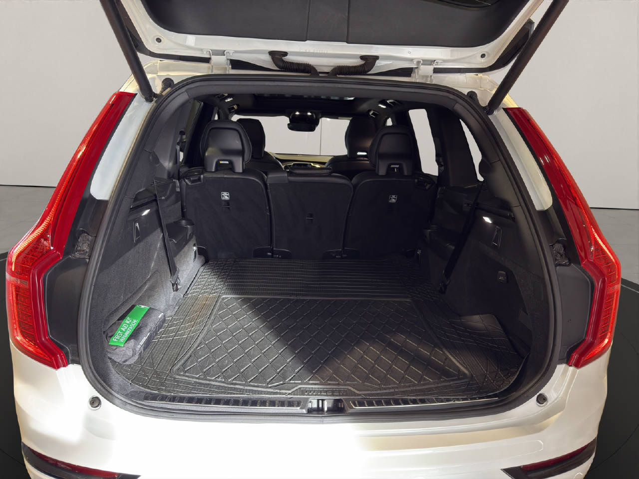 VOLVO XC90 2.0 T5 R-Design 7P. AWD-image-7