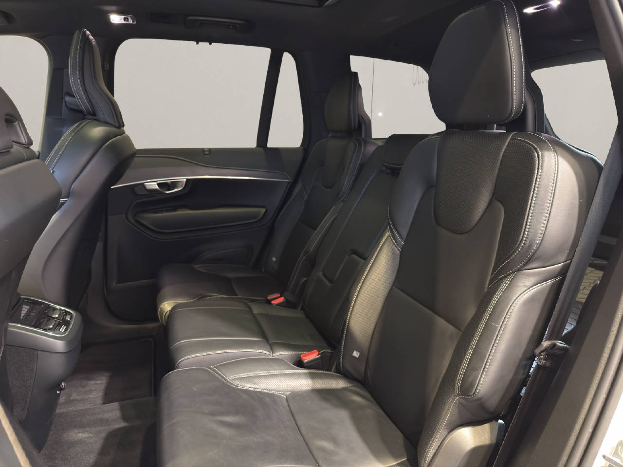 VOLVO XC90 2.0 T5 R-Design 7P. AWD-image-6