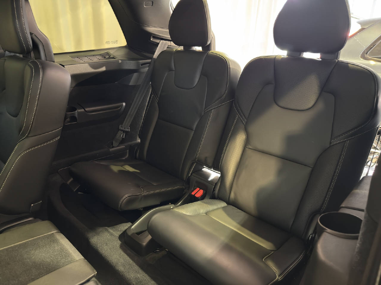 VOLVO XC90 2.0 T5 R-Design 7P. AWD-image-15