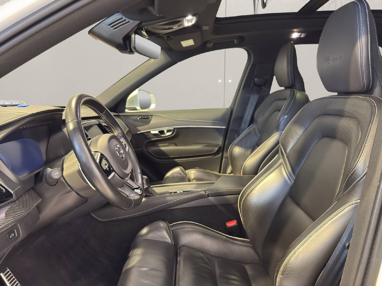 VOLVO XC90 2.0 T5 R-Design 7P. AWD-image-4