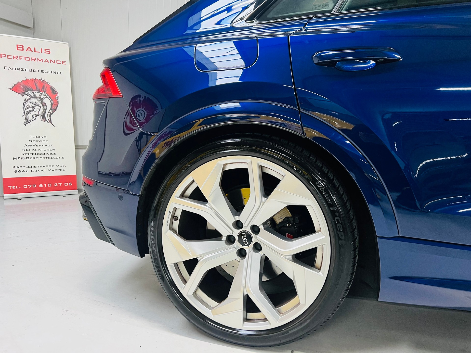 AUDI RSQ8 quattro tiptronic-image-4