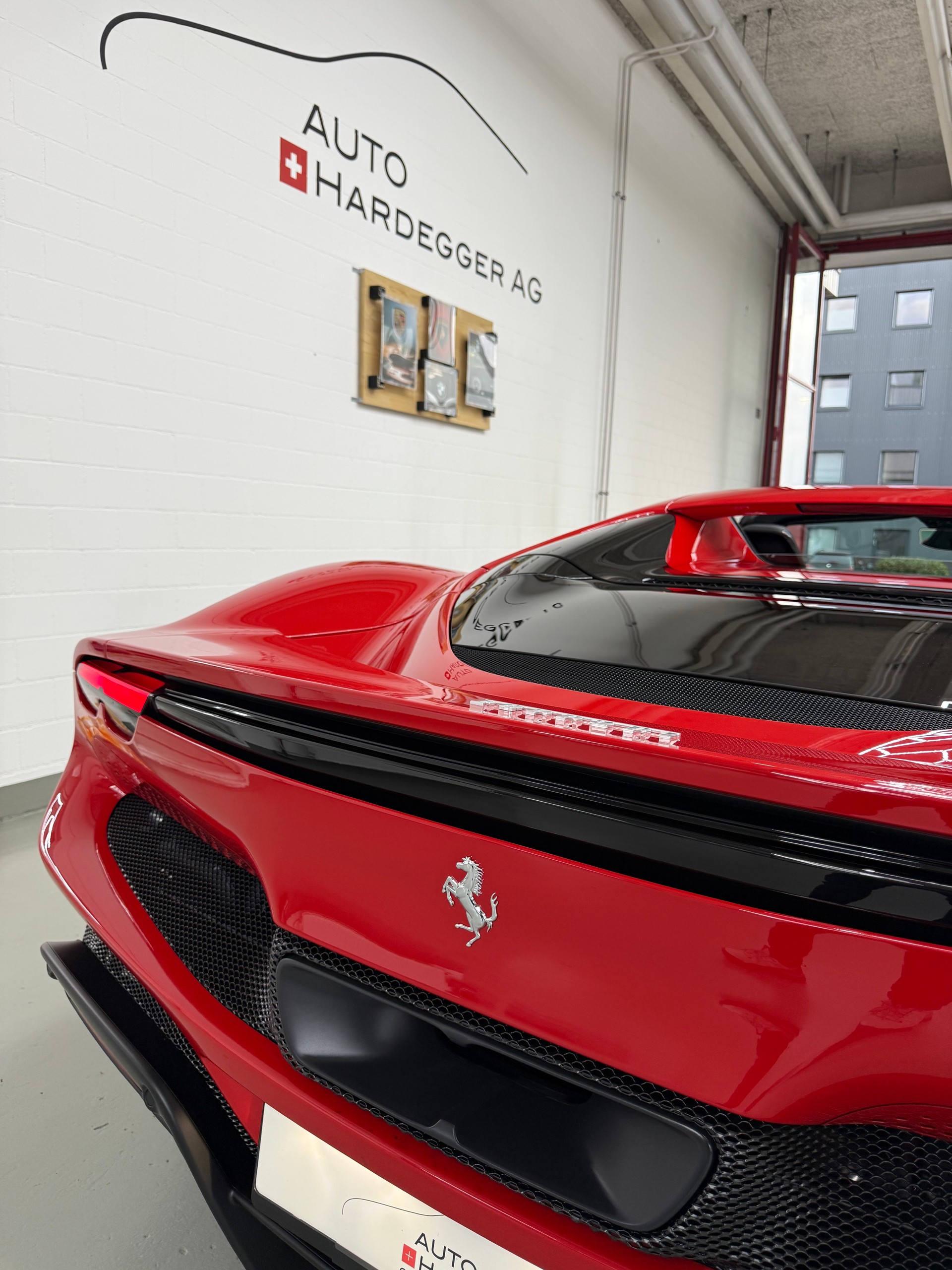 FERRARI 296 GTS inkl. gratis Service u. Garantie-image-29