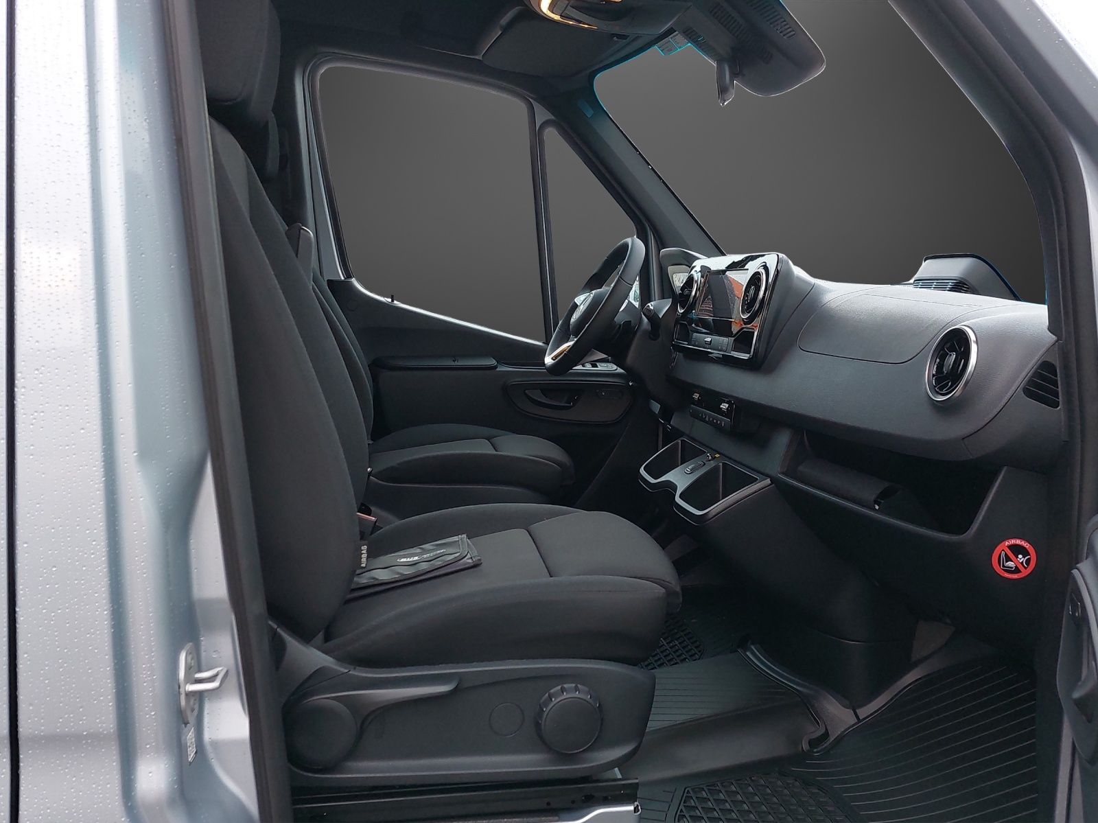 MERCEDES-BENZ Sprinter 319 CDI Standard 9G-TRONIC-image-9