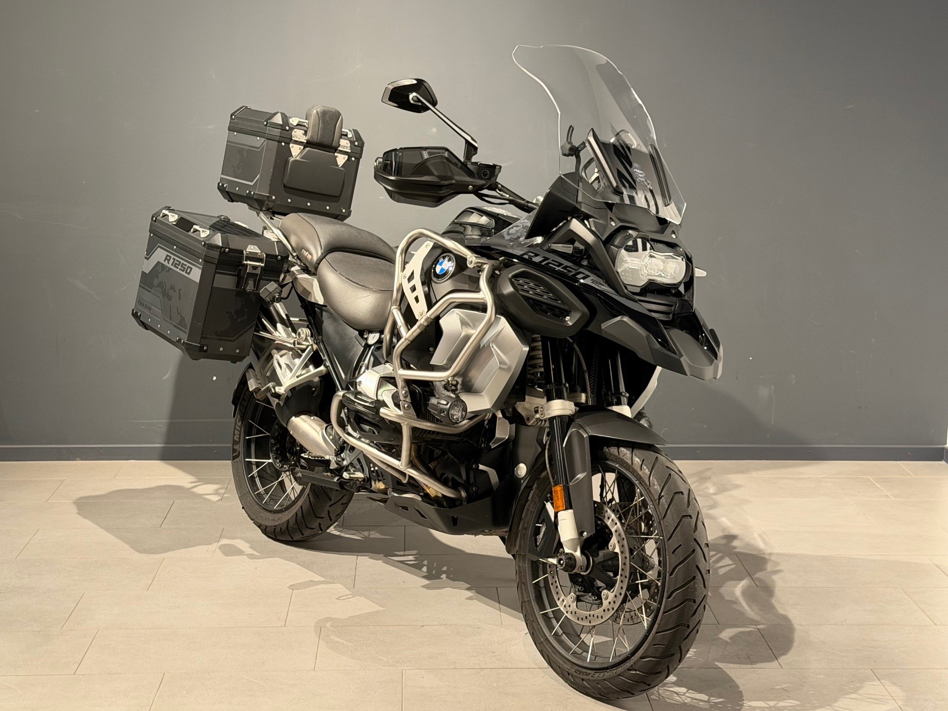 BMW R 1250 GS Adventure-image-1