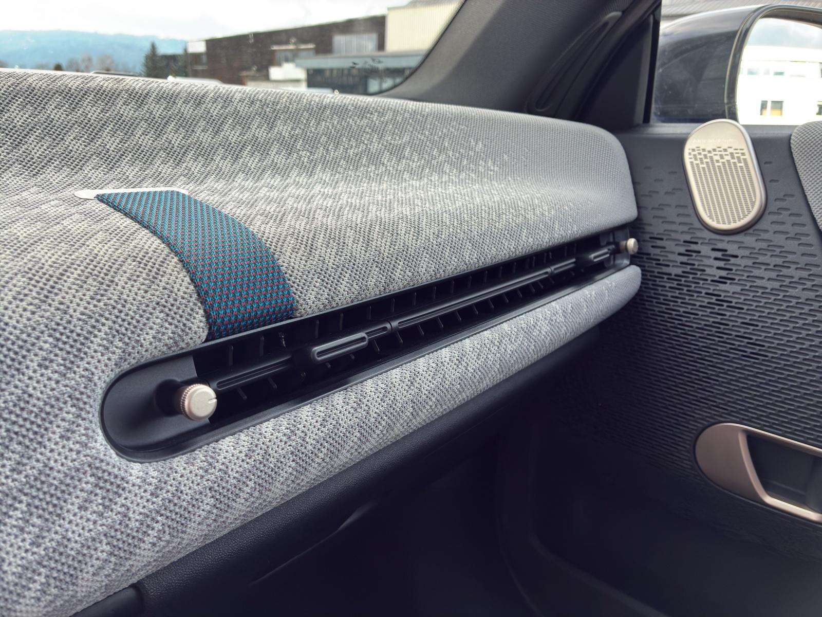 MINI Cooper SE-image-18