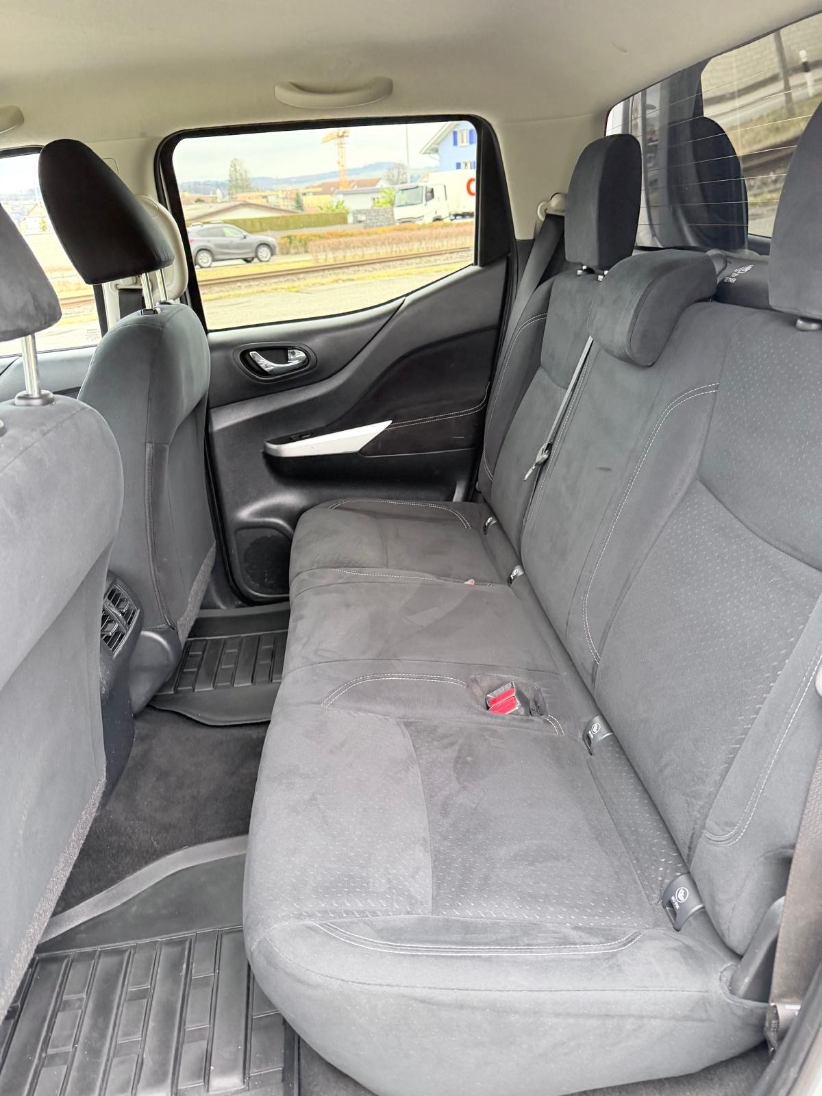 NISSAN Navara Double Cab N-COnnecta 2.3 dCi 4WD-image-7