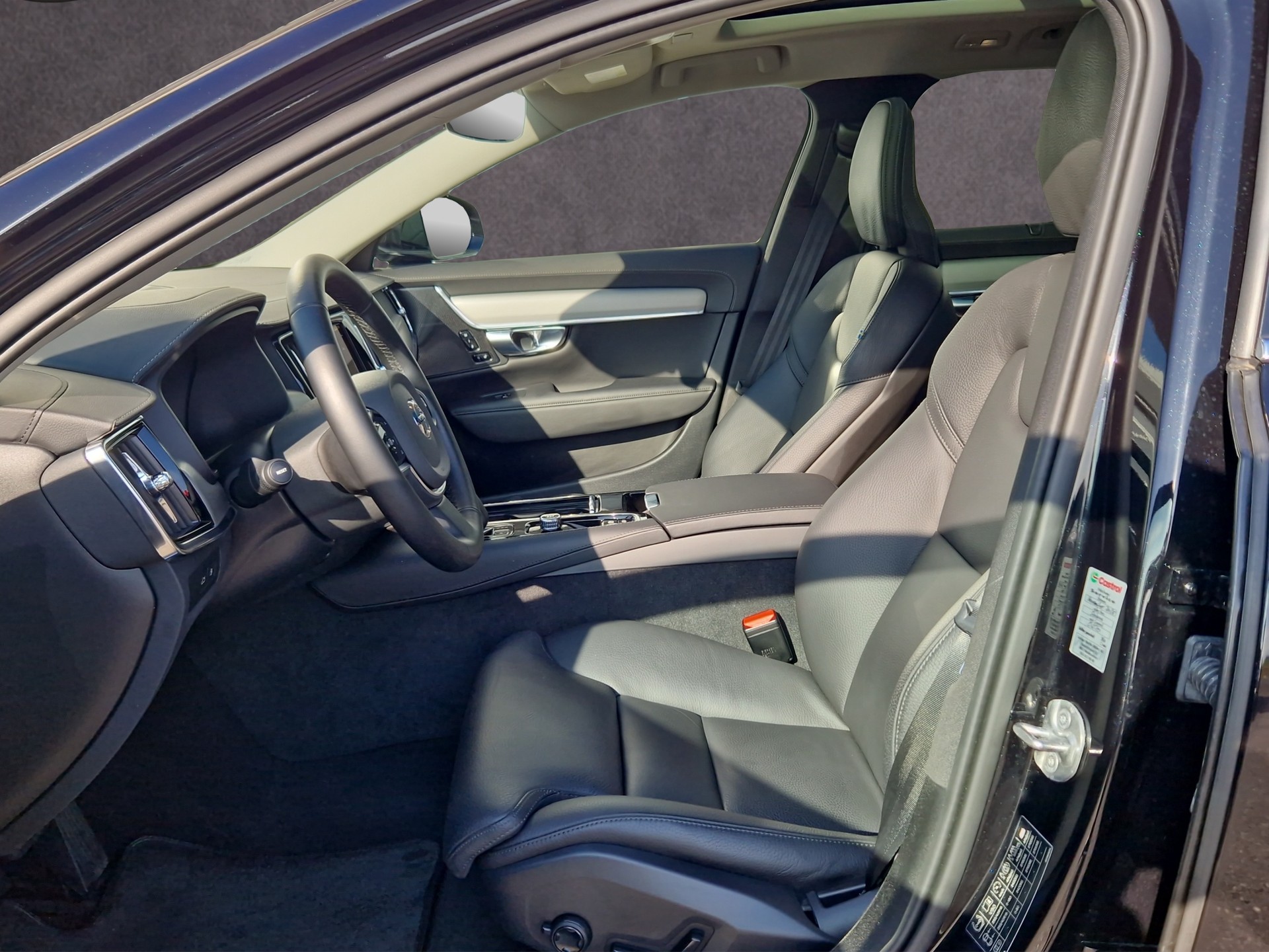 VOLVO V90 2.0 T6 TE Ultra Bright eAWD-image-10