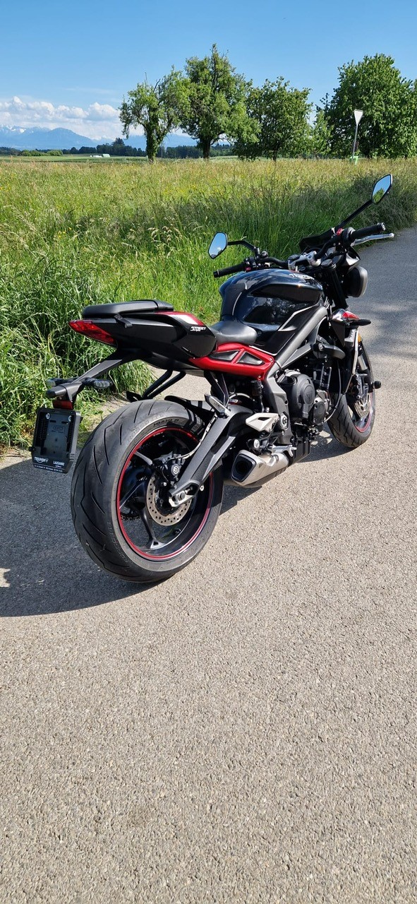 TRIUMPH 765 R-image-2
