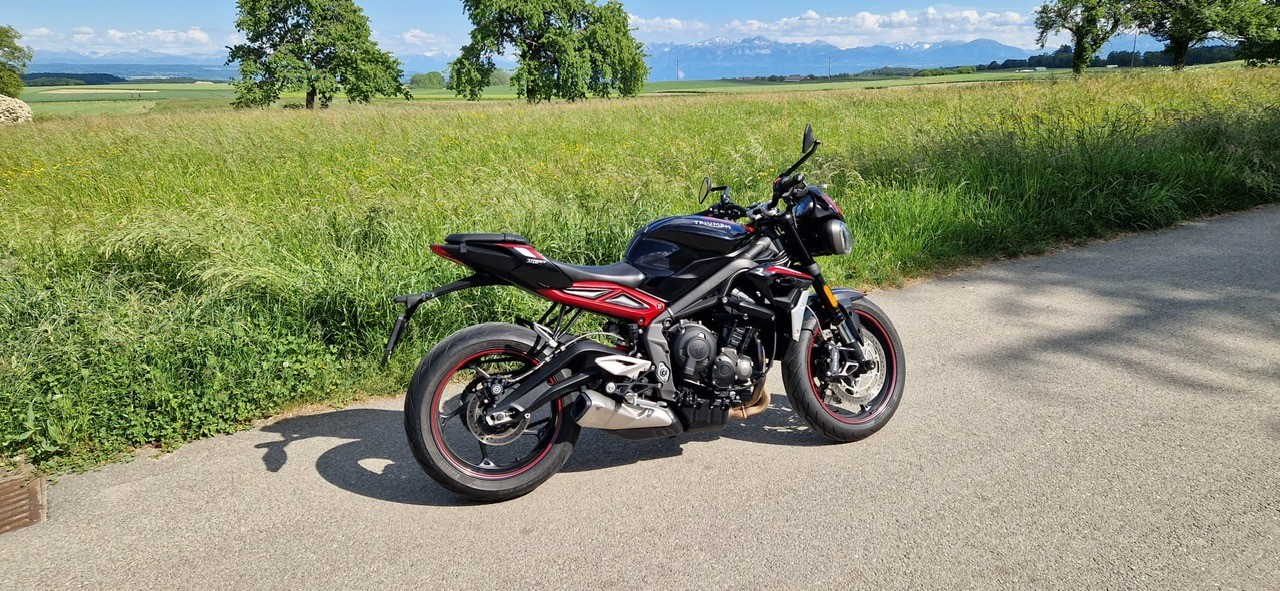 TRIUMPH 765 R-image-0