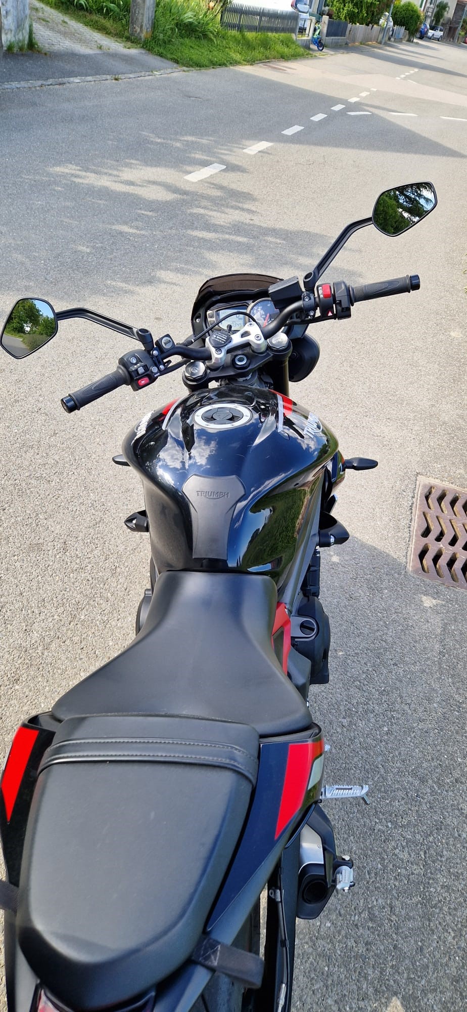 TRIUMPH 765 R-image-4