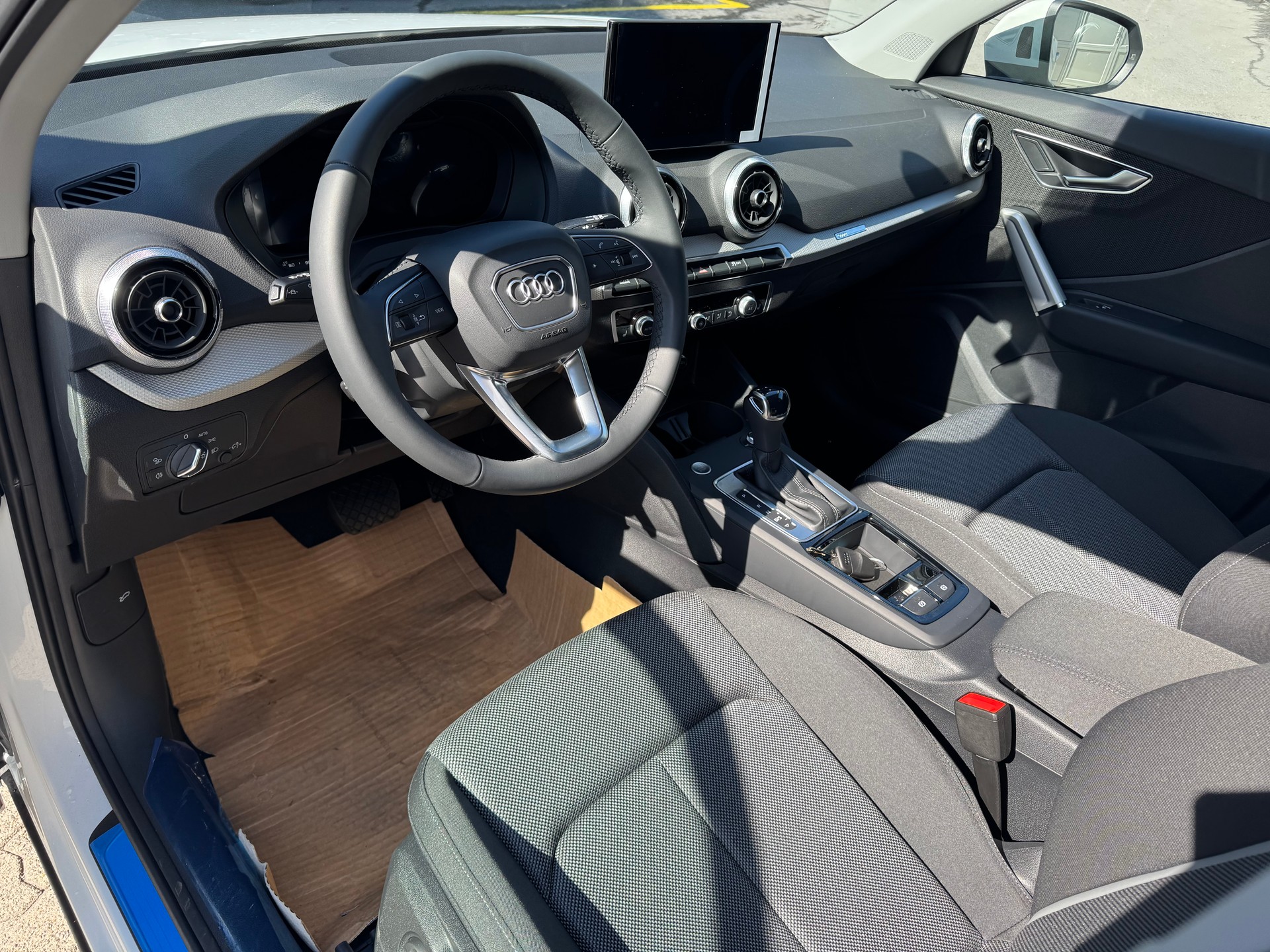AUDI Q2 35 TFSI S line S-tronic-image-10