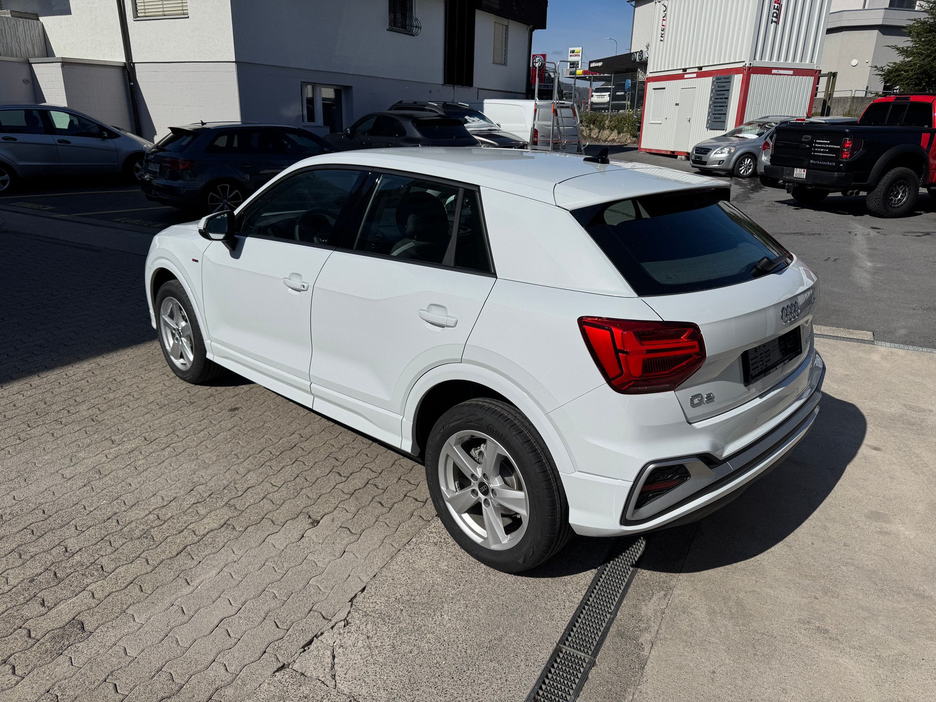AUDI Q2 35 TFSI S line S-tronic-image-8